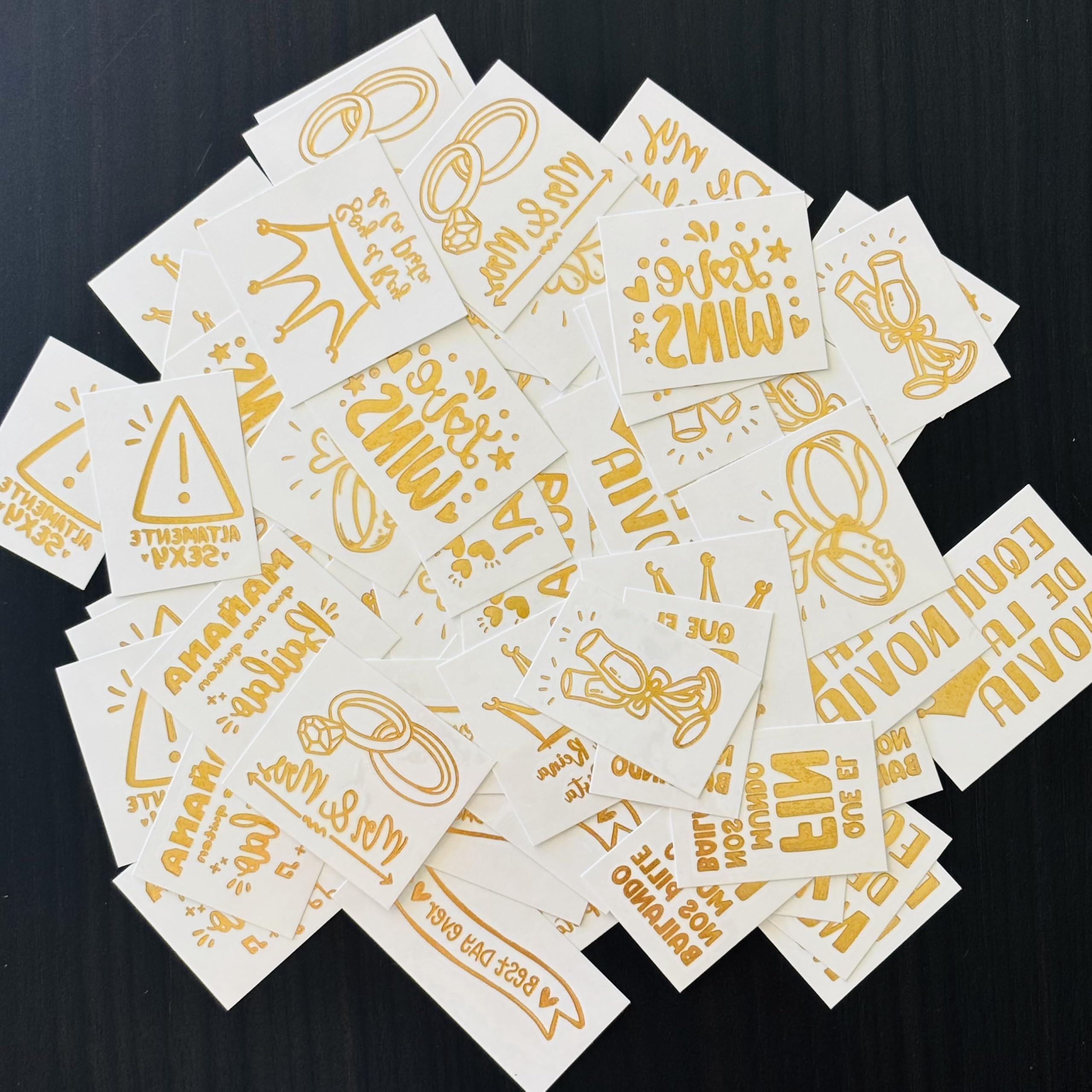 Tatuajes temporales boda - Set 60 tatuajes temporales para boda dorado - Calcomanías para bodas con diseños variados - Tatuajes para bodas, dorado metalizado
