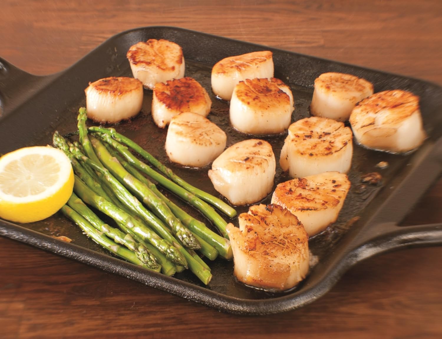 Lodge BOLD 12 Inch Seasoned Cast Iron Square Griddle, Design-Forward Cookware: Lodge Logic Square Skillet: Home & Kitchen