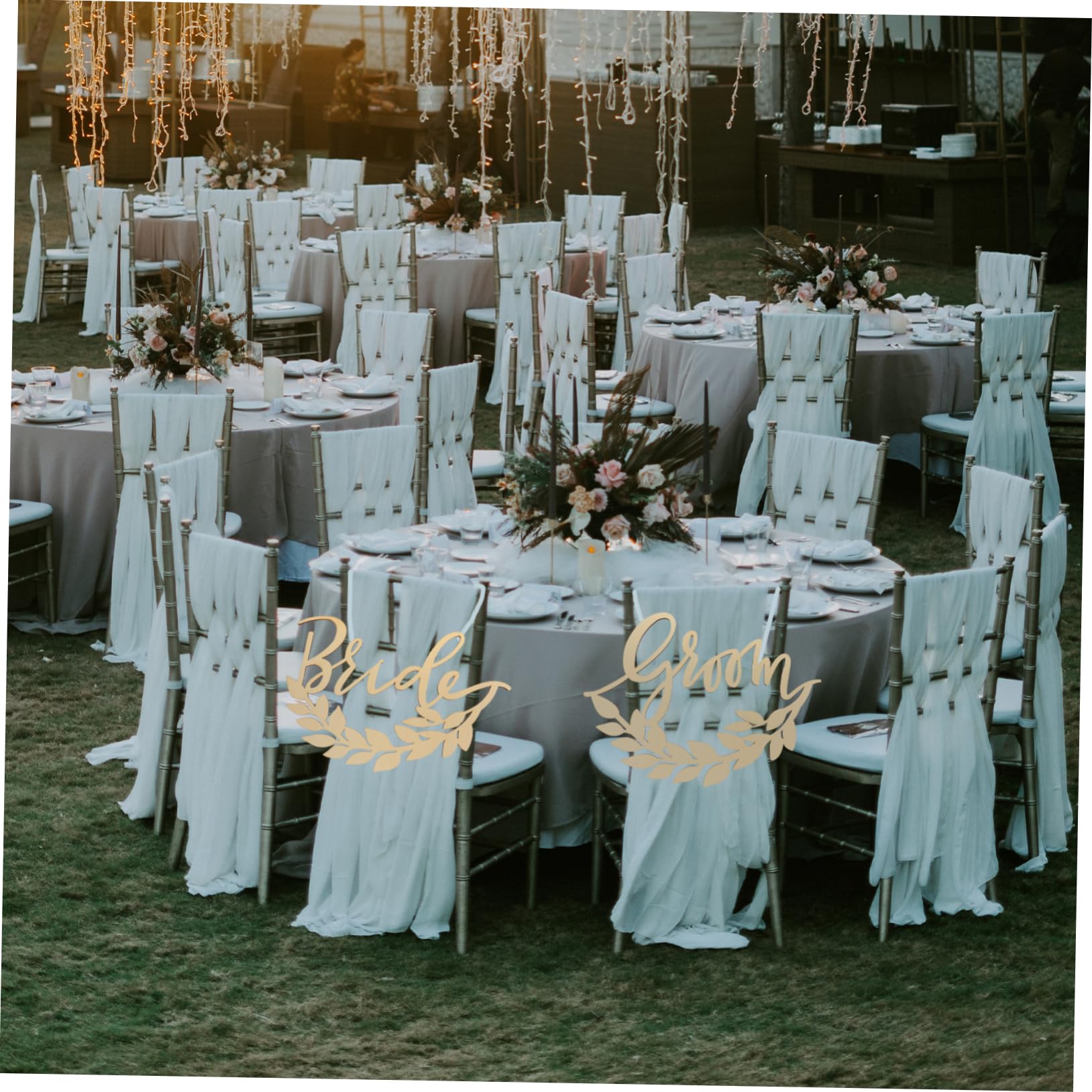 HOMSFOU Hochzeitsstuhl Rückenschild Holz Hochzeit Anhänger mit Braut und Bräutigam Design für Hochzeitsdekoration und Fotografie Wiederverwendbar und Langlebig
