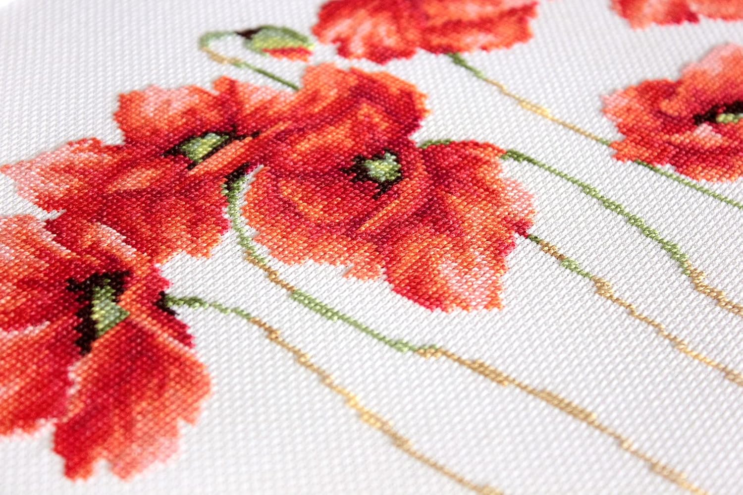 Luca-S B2223 Red Poppies - Cross Stitch Kit