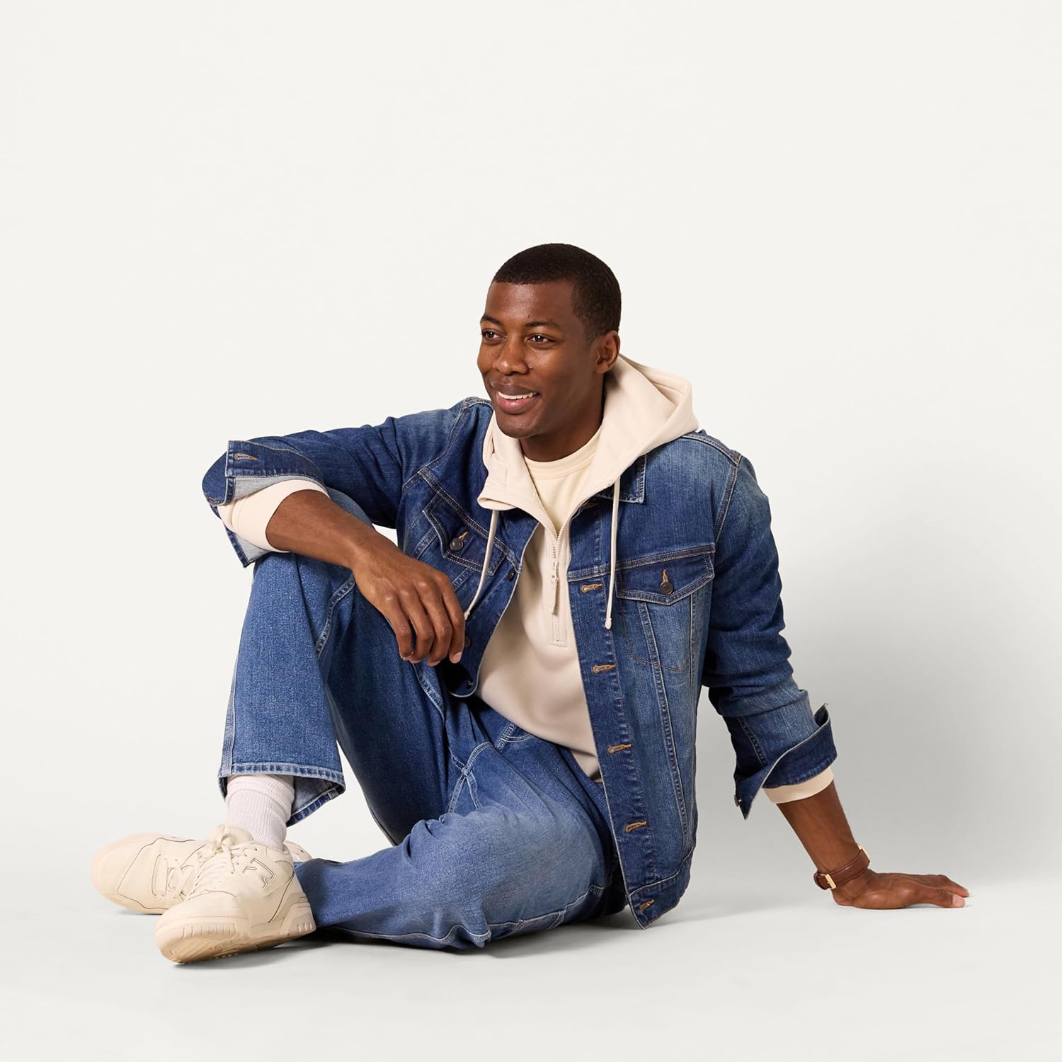 Amazon Essentials Men's Quarter-Zip Oversized-Fit Hoodie Sweatshirt - Image 4