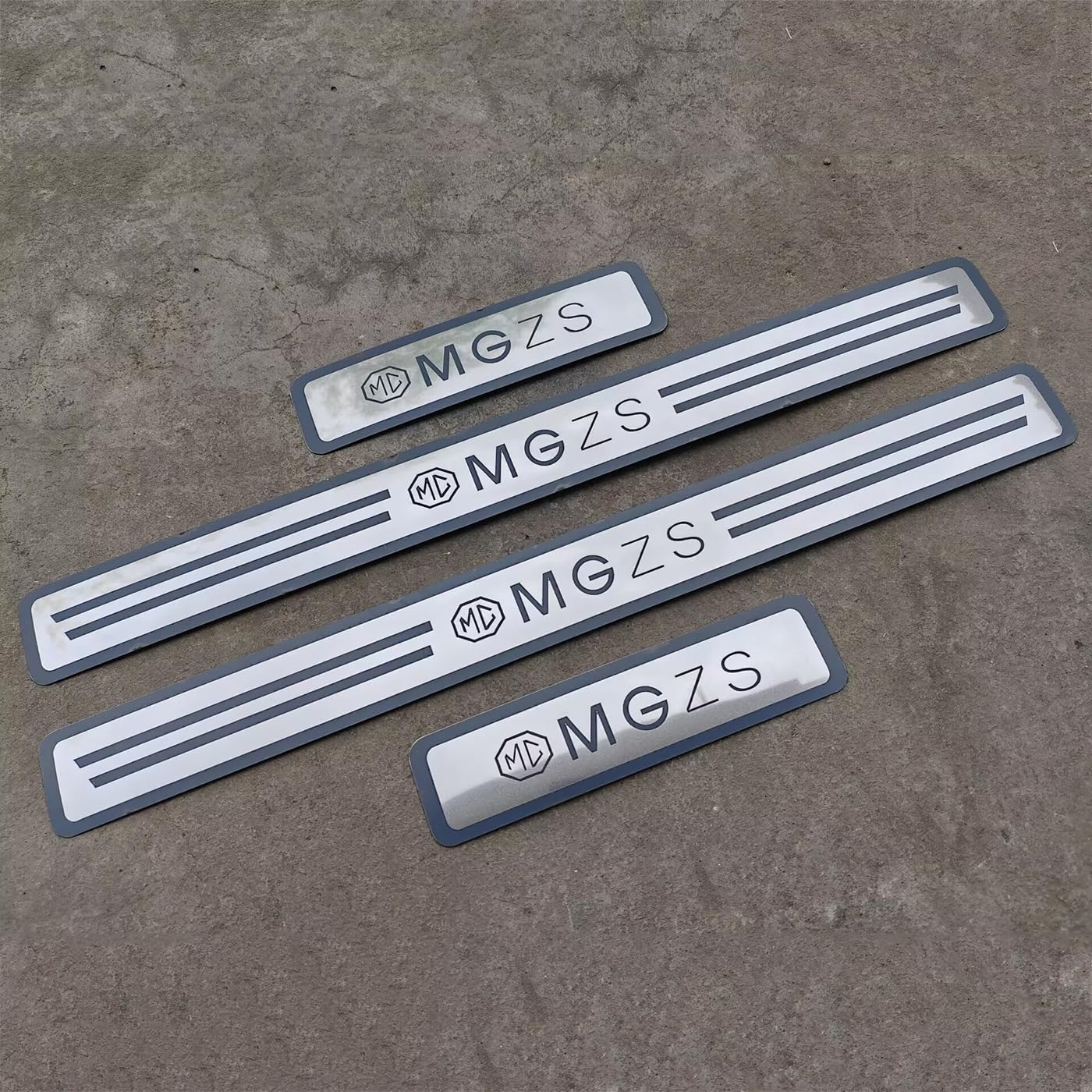 4 Pezzi Battitacco Auto per MG ZS 2017 2018 2019 2020 2021 2022, Inossidabile Antiscivolo AntiGraffio Soglia della Porta calciere Protezioni del Pedale dello Car Styling Accessorio