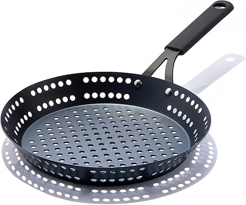 OXO Sartén de acero al carbono precazonado de obsidiana, sartén de 12 pulgadas con agujeros para asar con soporte de mango de silicona extraíble,