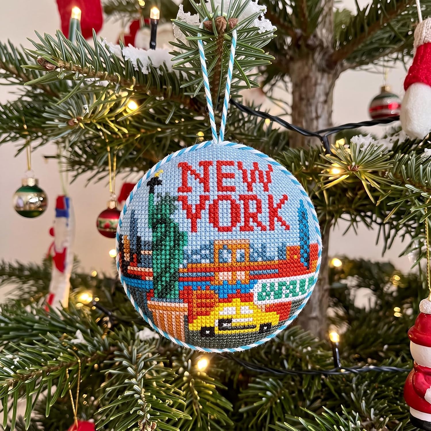 Rivvlive 26 Pcs New York 18 Mesh Needlepoint Canvas Kit Beginner