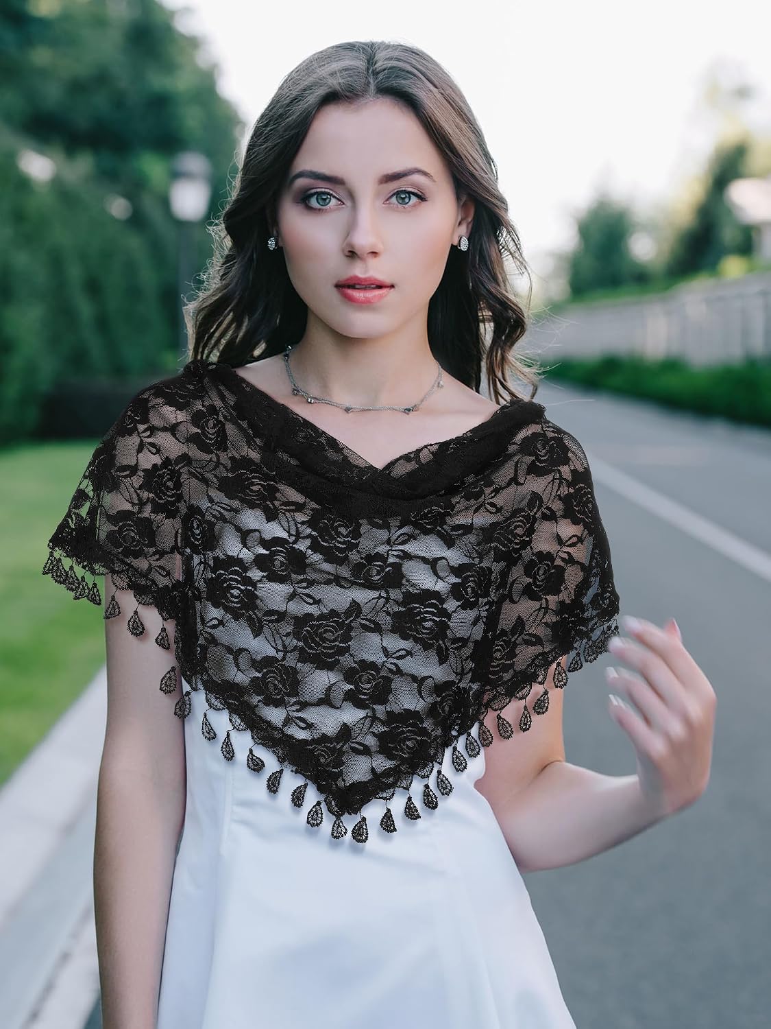 Boao 2 Pieces Floral Lace Veils Head Covering Latin Mass Mantilla Veils Short Scarf for Bridal Women