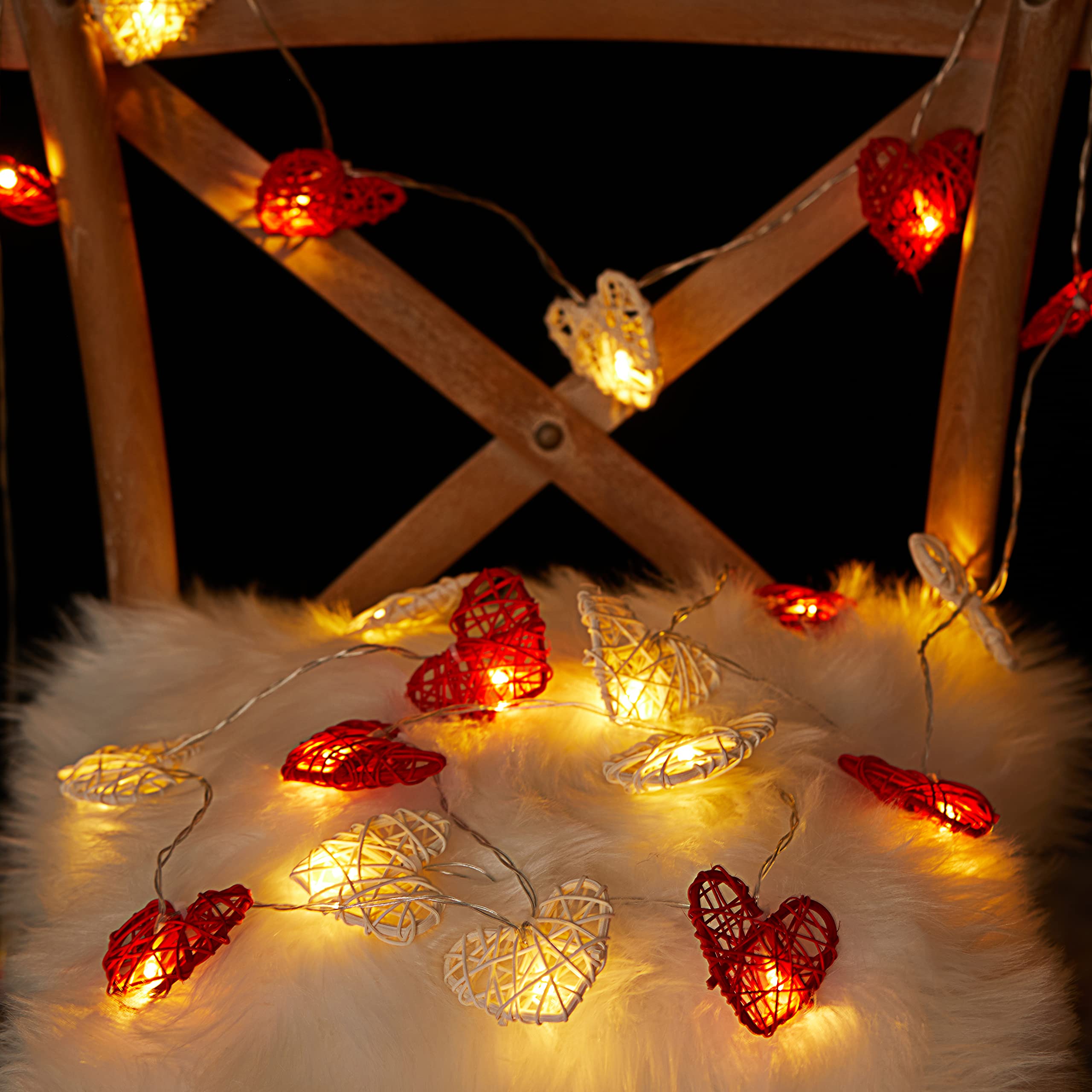 300cm Luci di Stringa di Cuore Rosso, Luce Fatate con 30 leds a Forma di Cuore, Luci a Corda LED Decorative per San Valentino, Catena Luminosa a Batteria IP64 con 8 Modalità