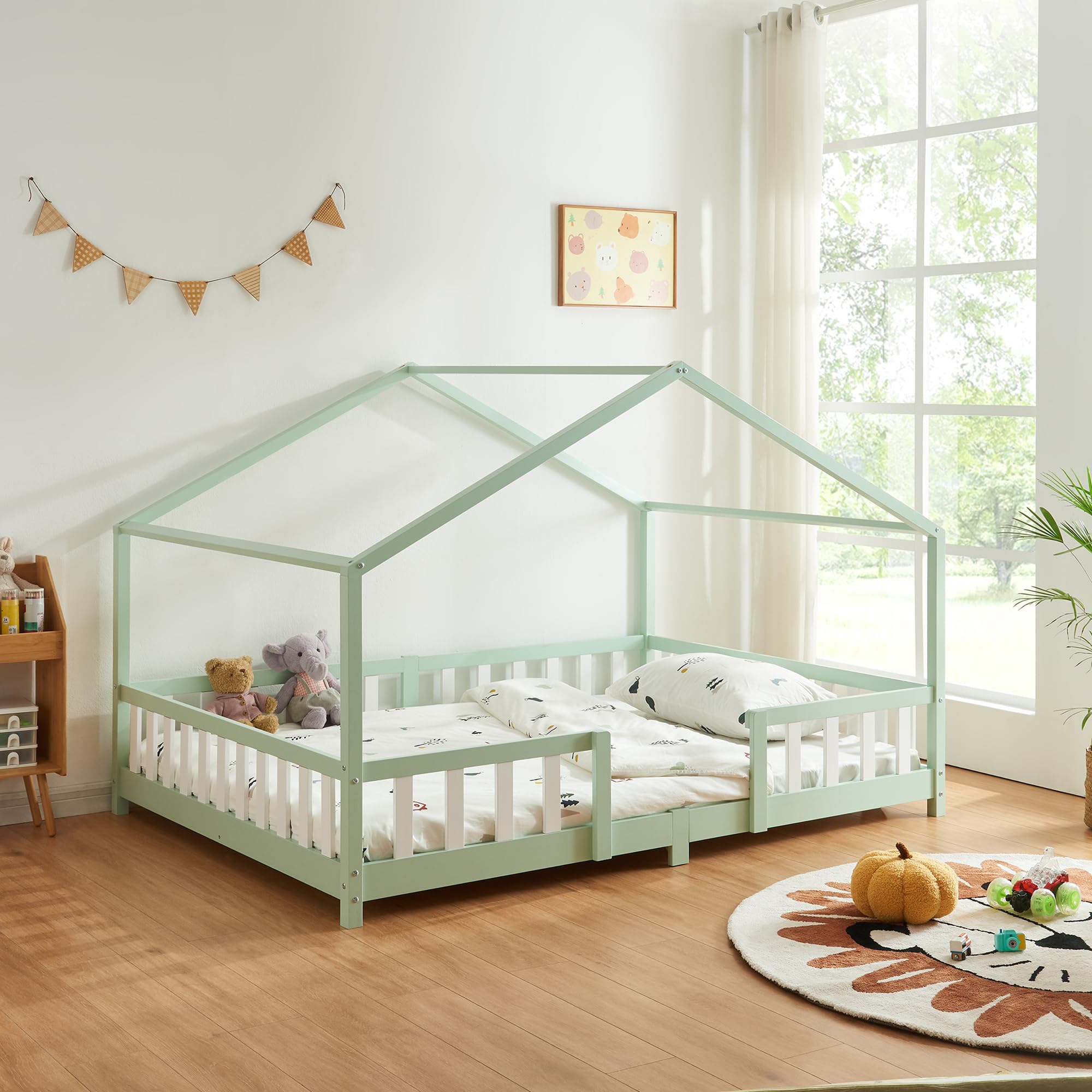 [en.casa] Kinderbett Treviolo Hausbett 120 x 200 cm Holzbett für Kinder mit Rausfallschutz Montessori Bettgestell mit Lattenrost Kiefernholz Mintgrün