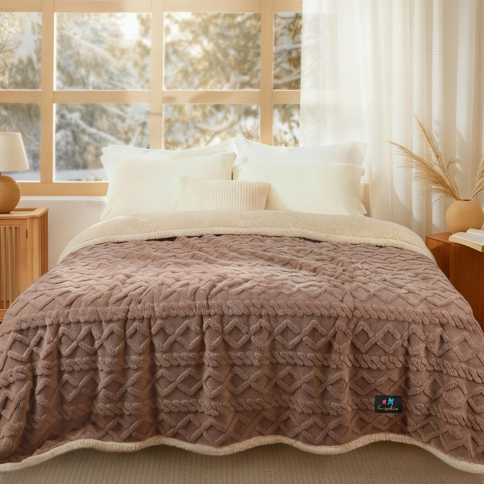 Luciphia Waterproof Blanket for King Bed Reversible Fleece Couch Cover โ image 1