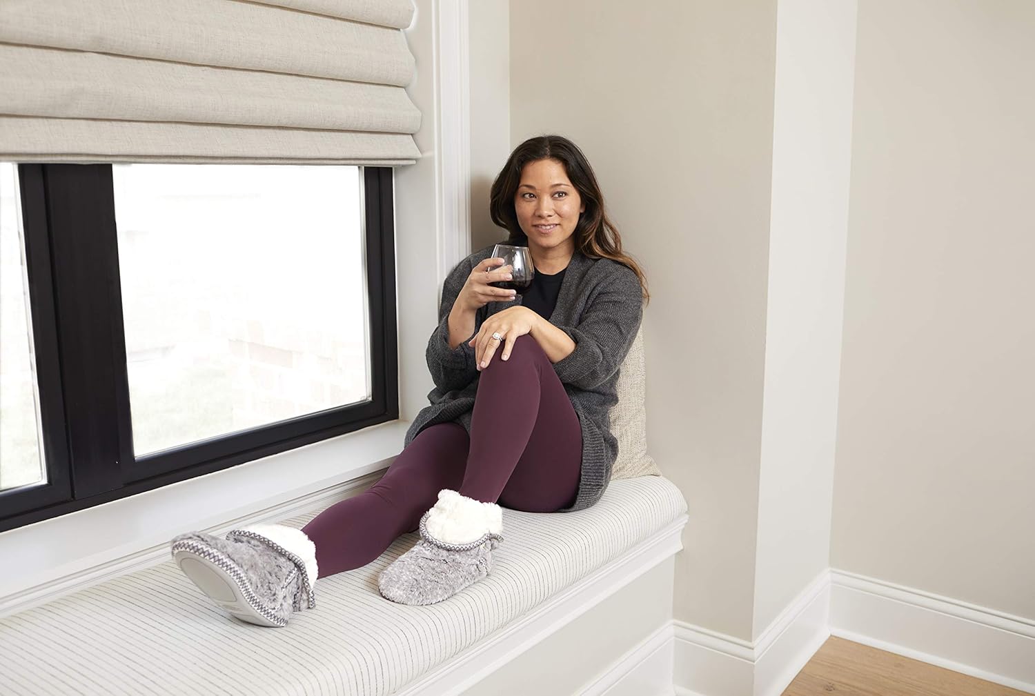 Dearfoams womens Fuzzy Memory Foam Beth Bedroom Bootie Slipper Sock With Grippers - Image 6