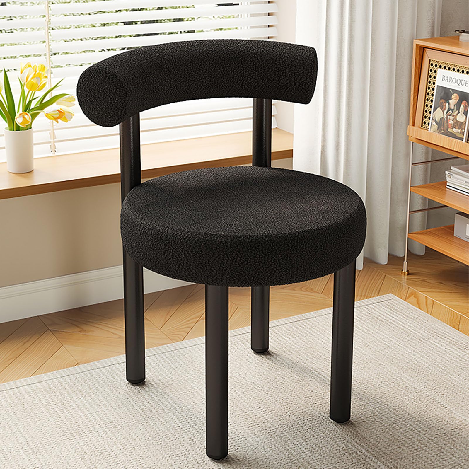 Elegante y cómoda Silla Auxiliar Moderna tapizada en bouclé con Respaldo Curvo y Patas de Metal para Sala de Estar, Dormitorio o Cocina.