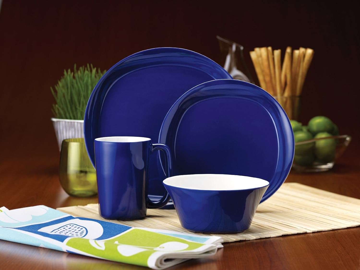 Rachael Ray Dinnerware Round and Square 16-Piece Stoneware Dinnerware Set, Blue