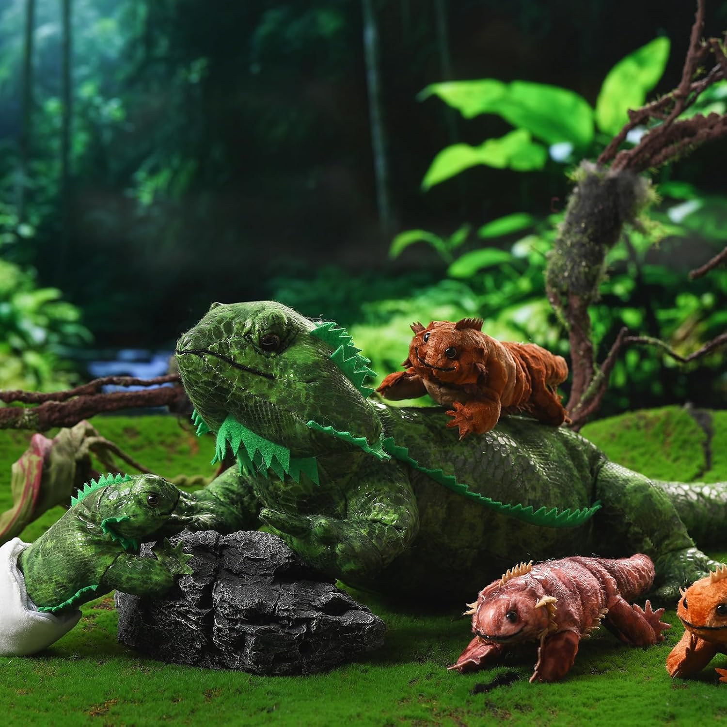 Lenwen 5 Pcs Bearded Dragon Stuffed Animal Set Easter Earth Day Gifts 26 Inch Large Lizard Iguana Plush Toy with 4 Baby Lizards, Simulation Plushies for Boy Girl Birthday Pet Party Favor(Green)