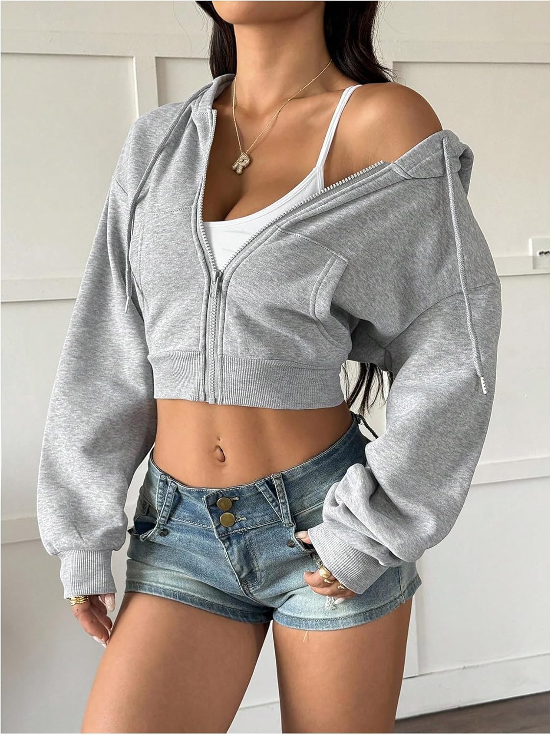 SHENHE Women's Cropped Zip Up Hoodie Y2k Drawstring Workout Fall Sweatshirt Jacket with Pockets - Image 2