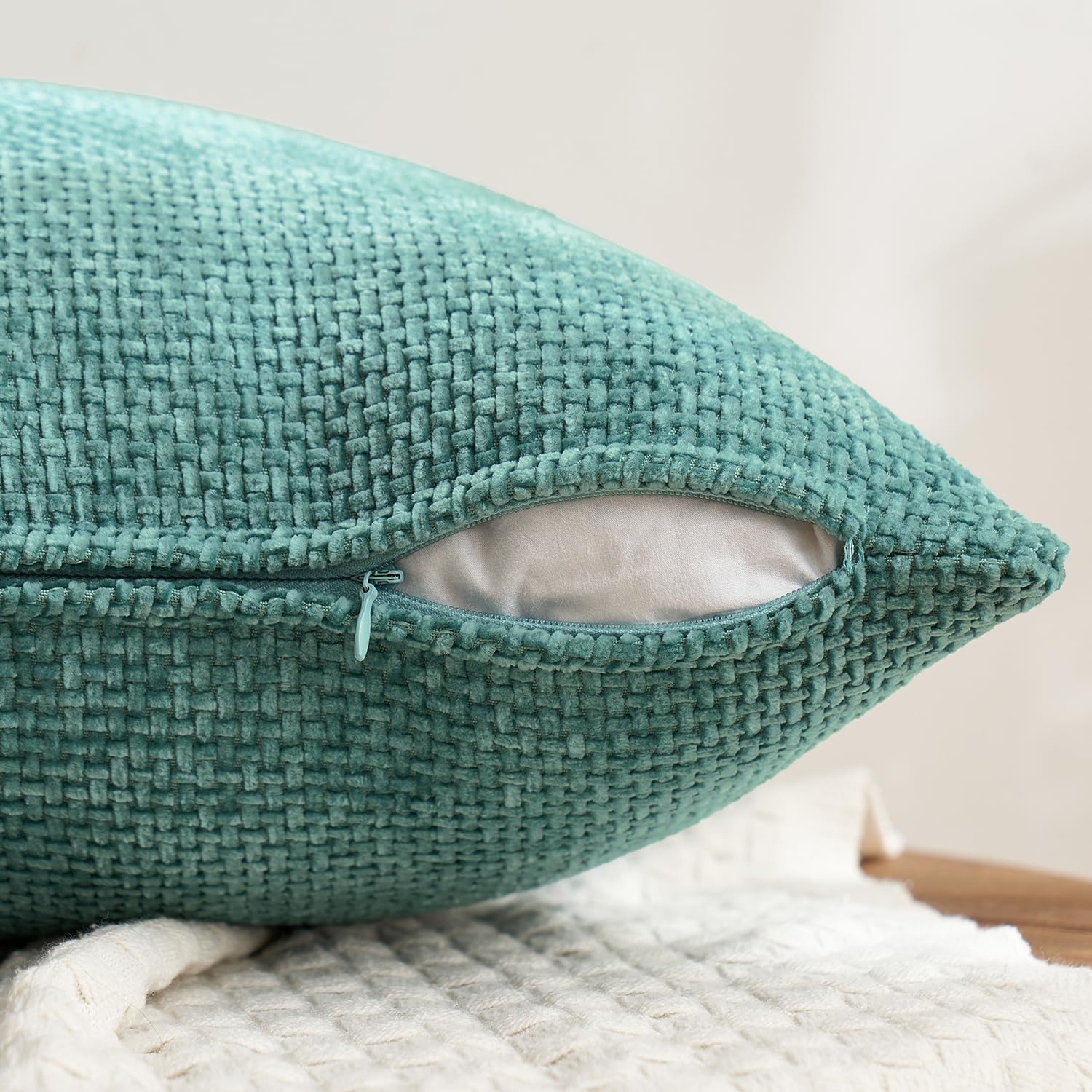 Pack of 4 Size 18x18 MIULEE Pack of 4 Couch Throw Pillow Covers 18x18 Inch Neutral Orange/Teal Soft Decorative Chenille Pillow Covers Farmhouse Accent Cushion Covers for Boho Home Decor Spring Sofa Bedroom Living Room