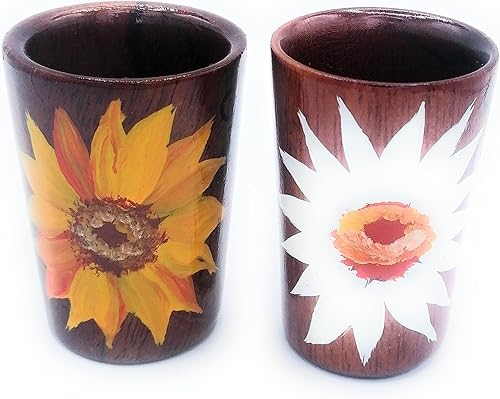 Juego de 2 vasos de chupito de tequila de madera - Pintados a mano con diseños de margaritas y girasoles de la selva tropical costarricense - 1.5 oz