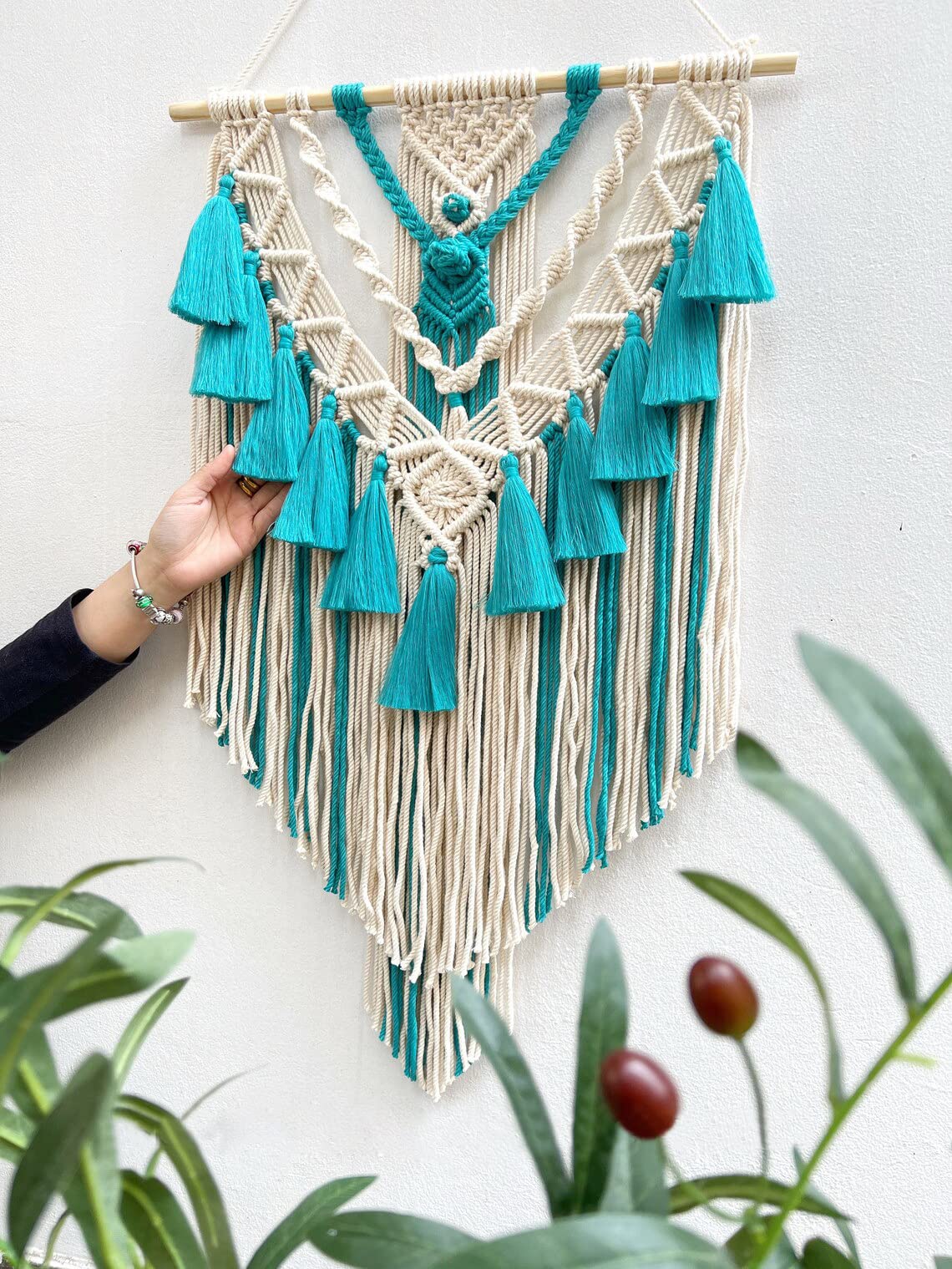 BMIDRUT Hanging Boho Macrame Tapestry Handmade Woven Wall Art Macrame Tapestry Home Wall Decor Wall Pediment 45x75 cm/18x30 Inch