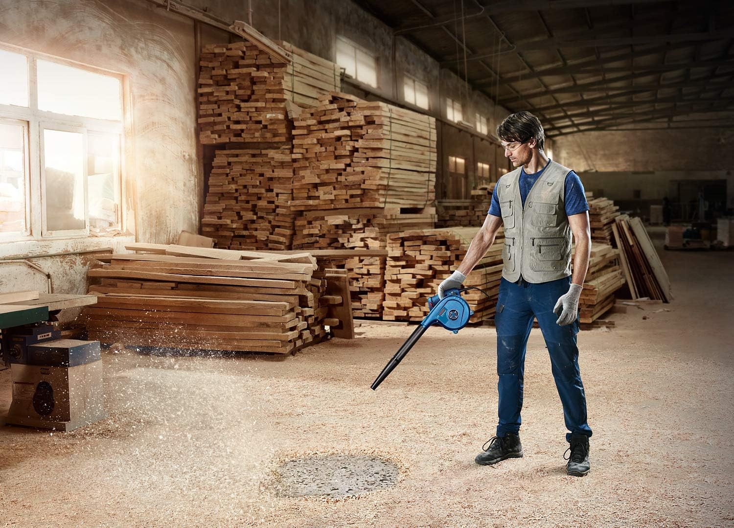 צַד view of Bosch GBL 620 Blower