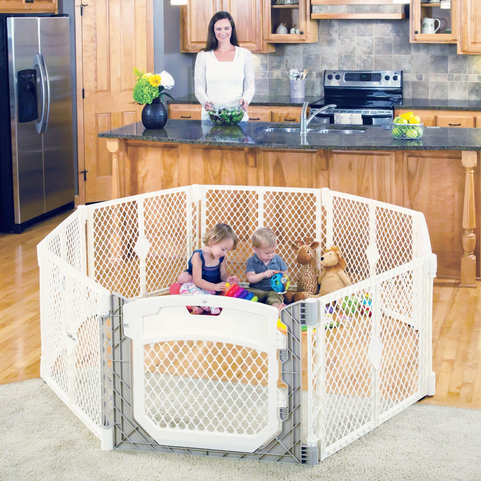 Toddleroo by North States Superyard Ultimate 8パネル ベビープレイヤード 米国製 安全な遊び場 屋内/屋外 自立式 コーナーから隅まで6.5フィート (高さ26インチ アイボリー) 1枚 (1パック)