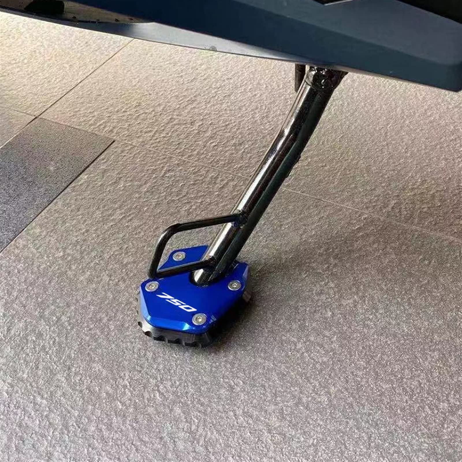 Amazon.co.jp: バイク スタンド プレート サイドスタンド プレートプレートスタンド オートバイ CNC アルミサポート プレートキックスタンドフットパッドサイドスタンド延長 用Forza用 750 用Forza用750 用Forza用750 2020-2022 : 車＆ バイク 使いやすくインストールも簡単 オートバイキックスタンドプレートサイドスタンド延長プレート引き伸ばしパッド に適合するForza 35