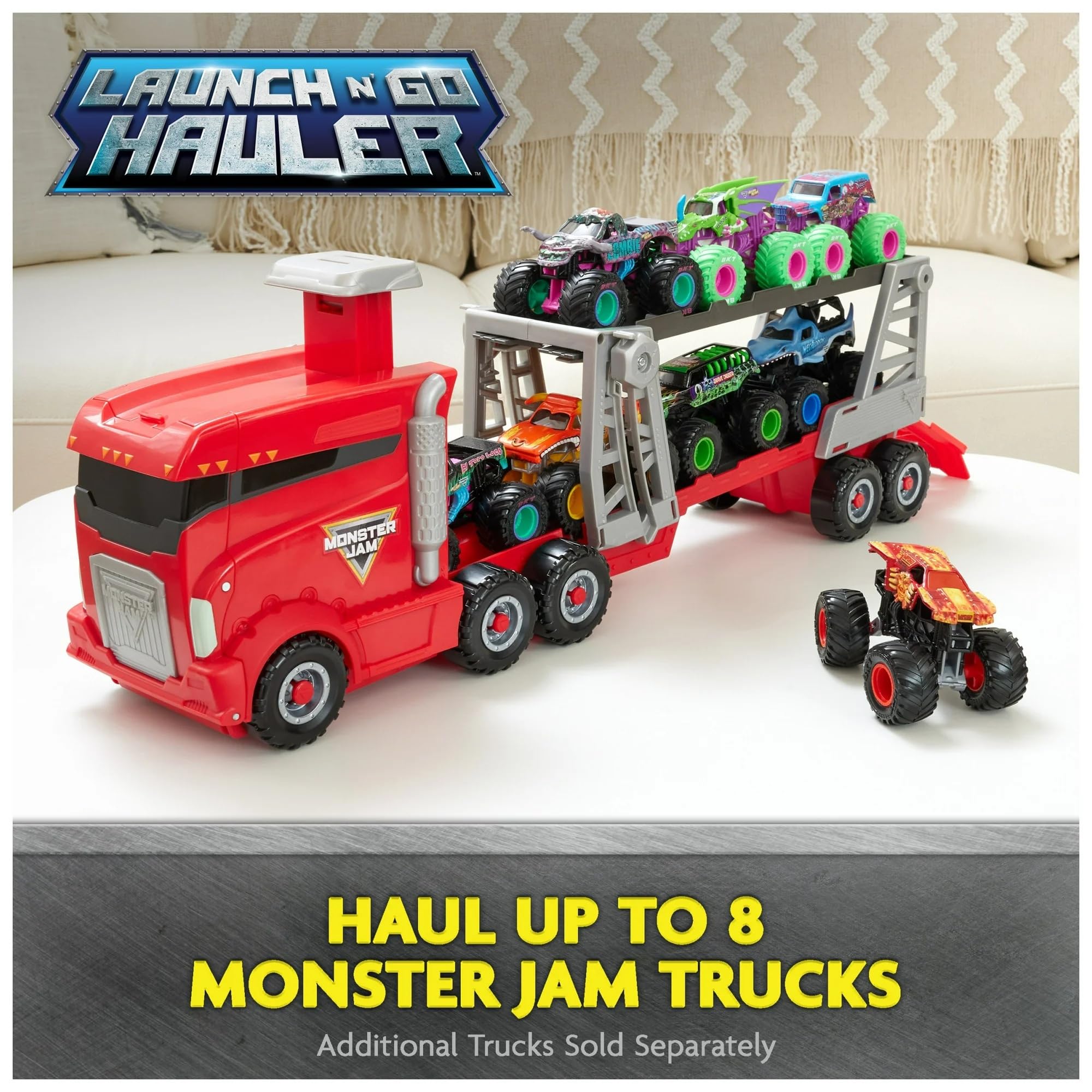 Monster Jam Set da gioco Launch & Go Hauler con esclusivo camion Max-D, trasporta fino a 8 Monster Truck, funzione Slam Launch, True Metal scala 1:64, giocattolo ufficiale per bambini dai 3 anni in su