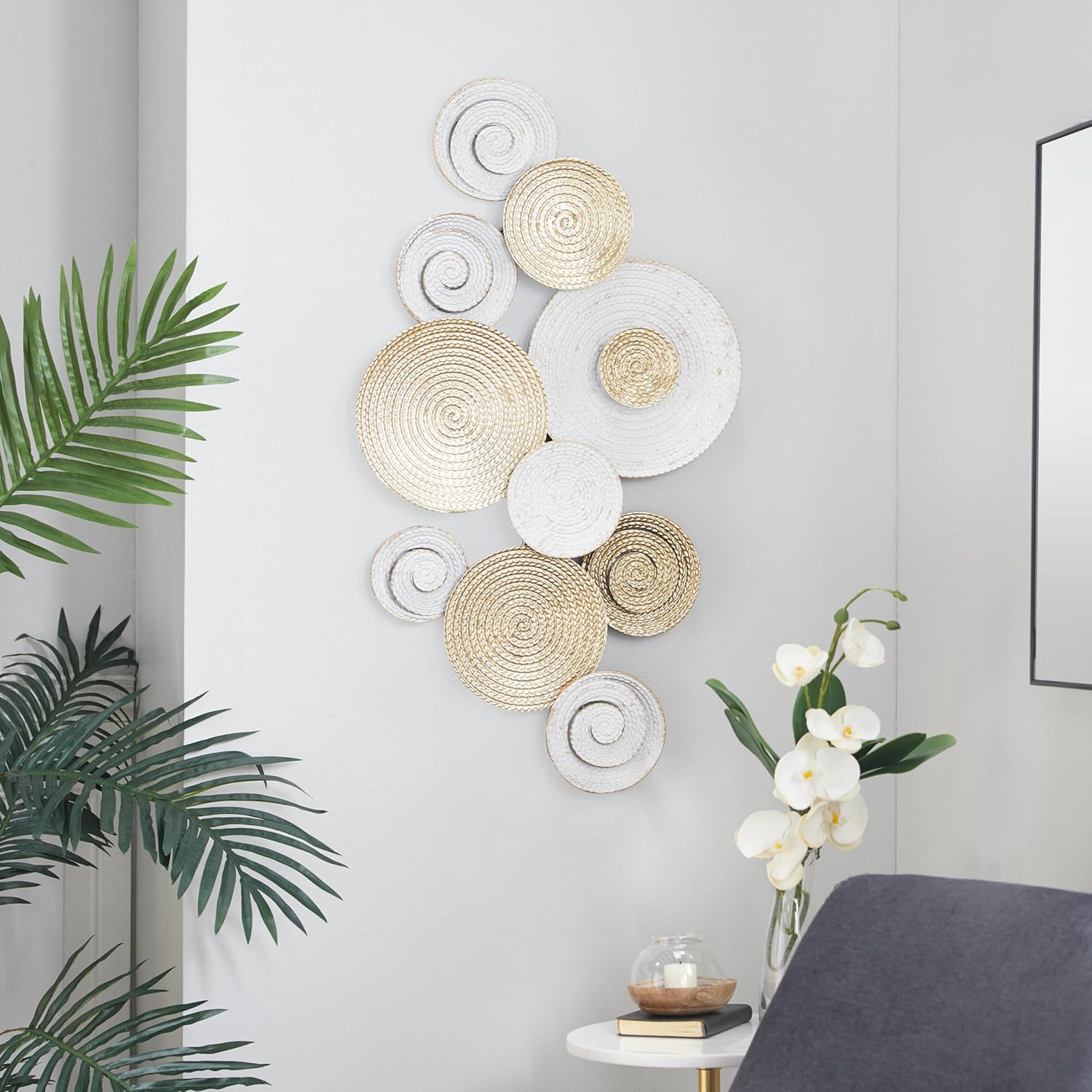 CosmoLiving by Cosmopolitan Metal Plate Home Wall Decor Radial Wall Sculpture, Wall Art 36" x 2" x 21", Gold
