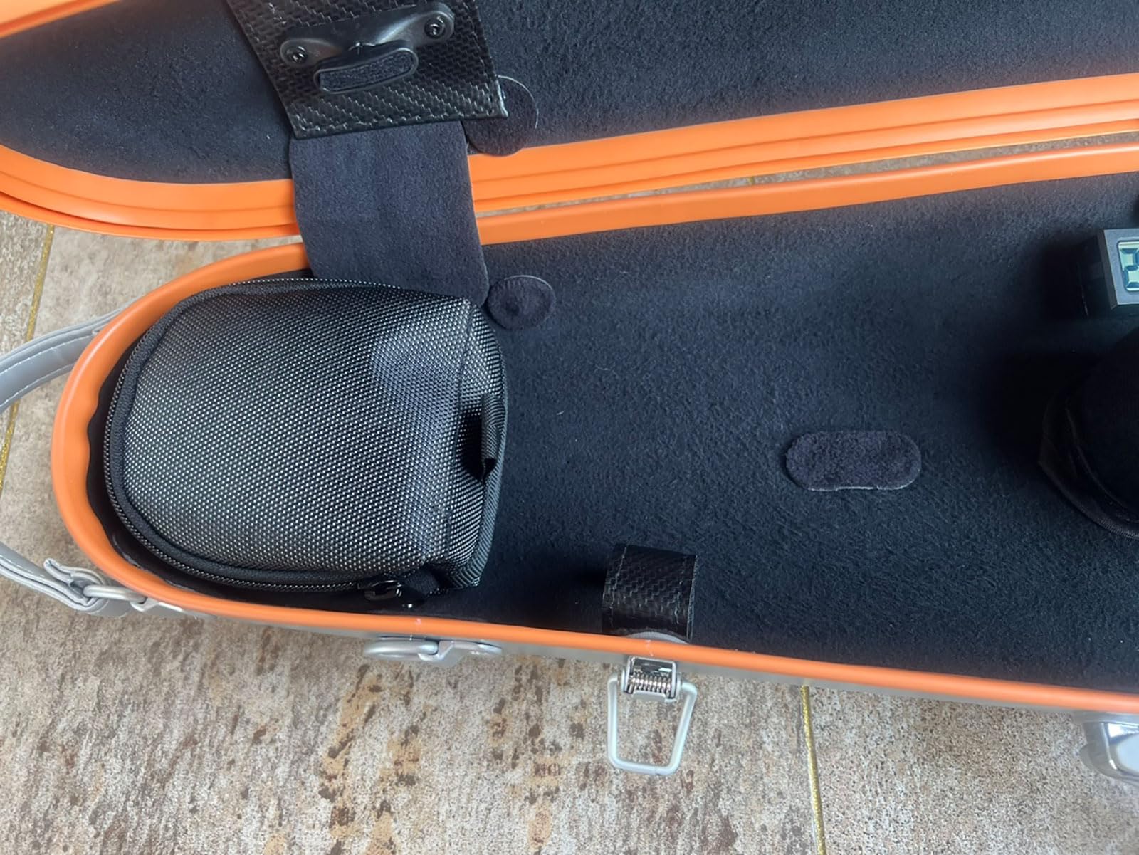 Estuche for violín, rígido, Ultraligero, de 1,6 kg, Fibra de Carbono y Material Compuesto aeroespacial, for violines 3/4 y 4/4, Color Naranja(A)