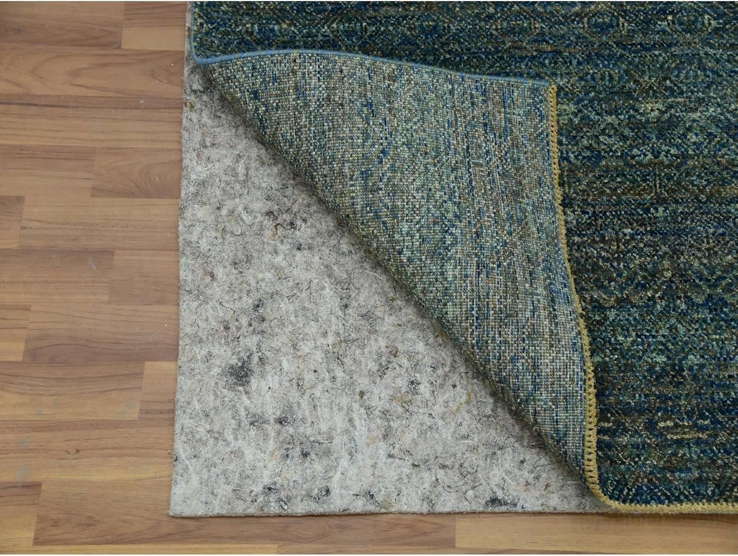 Green Diamond Repetitive Design Hand Knotted Kohinoor Heritta Wool Tone on Tone Runner Rug (2'6"x8')