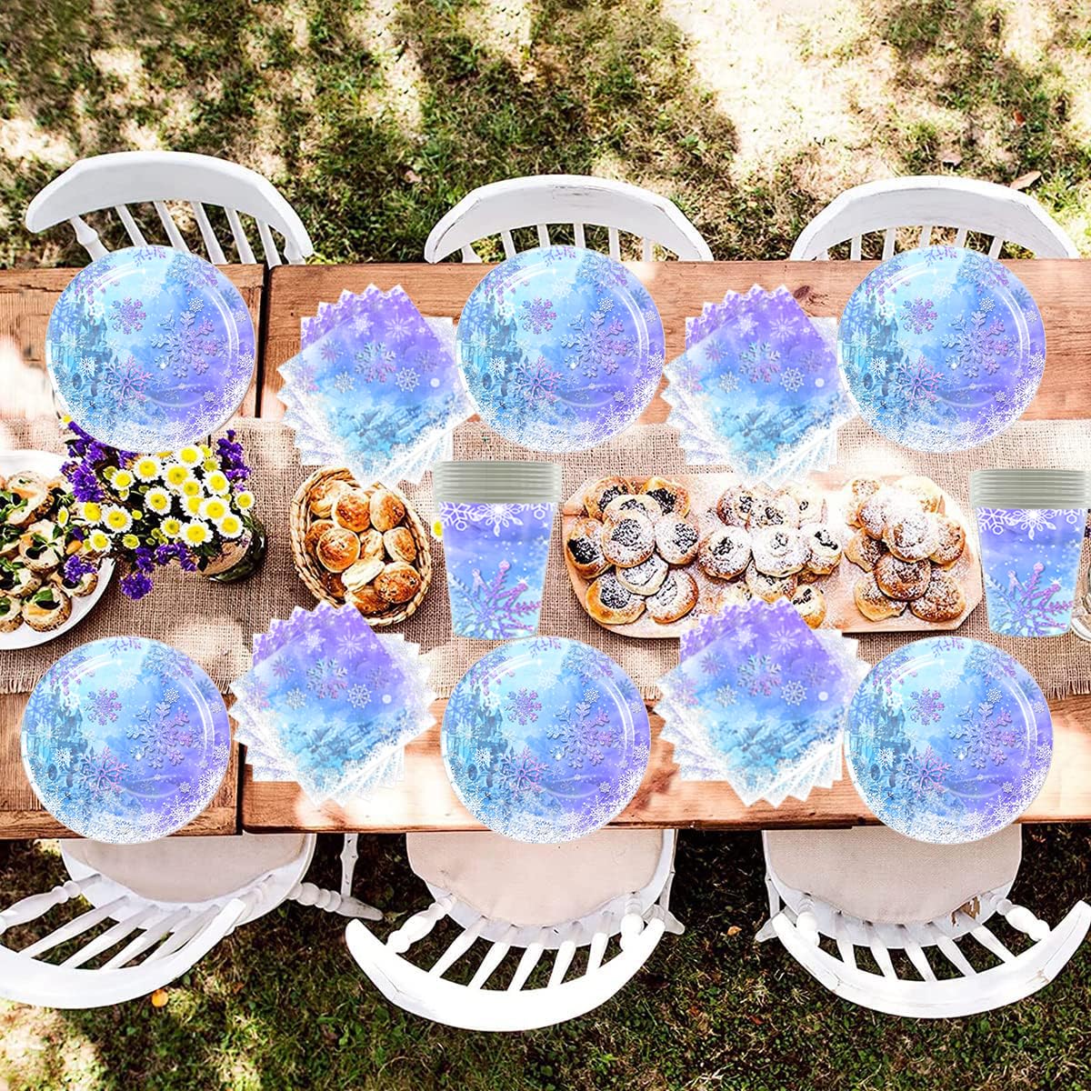 Stoviglie per feste Frozen,Set di stoviglie per feste con fiocchi di neve blu e viola,20 tovaglioli 20 bicchieri di carta 20 piatti di carta 1 tovaglia,Stoviglie per bambini e adulti