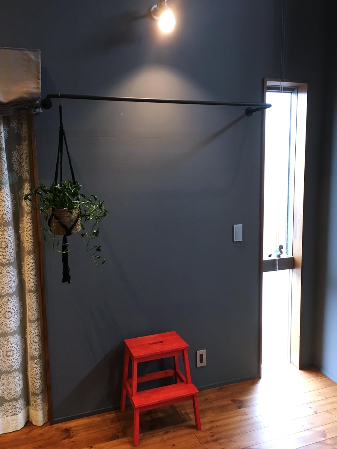 Amazon ノーブランド品 アイアン製の物干しパイプ 壁付け 天井吊 洗濯 物 干し バー W1 000 D600タイプ ホワイト ランドリー収納 オンライン通販