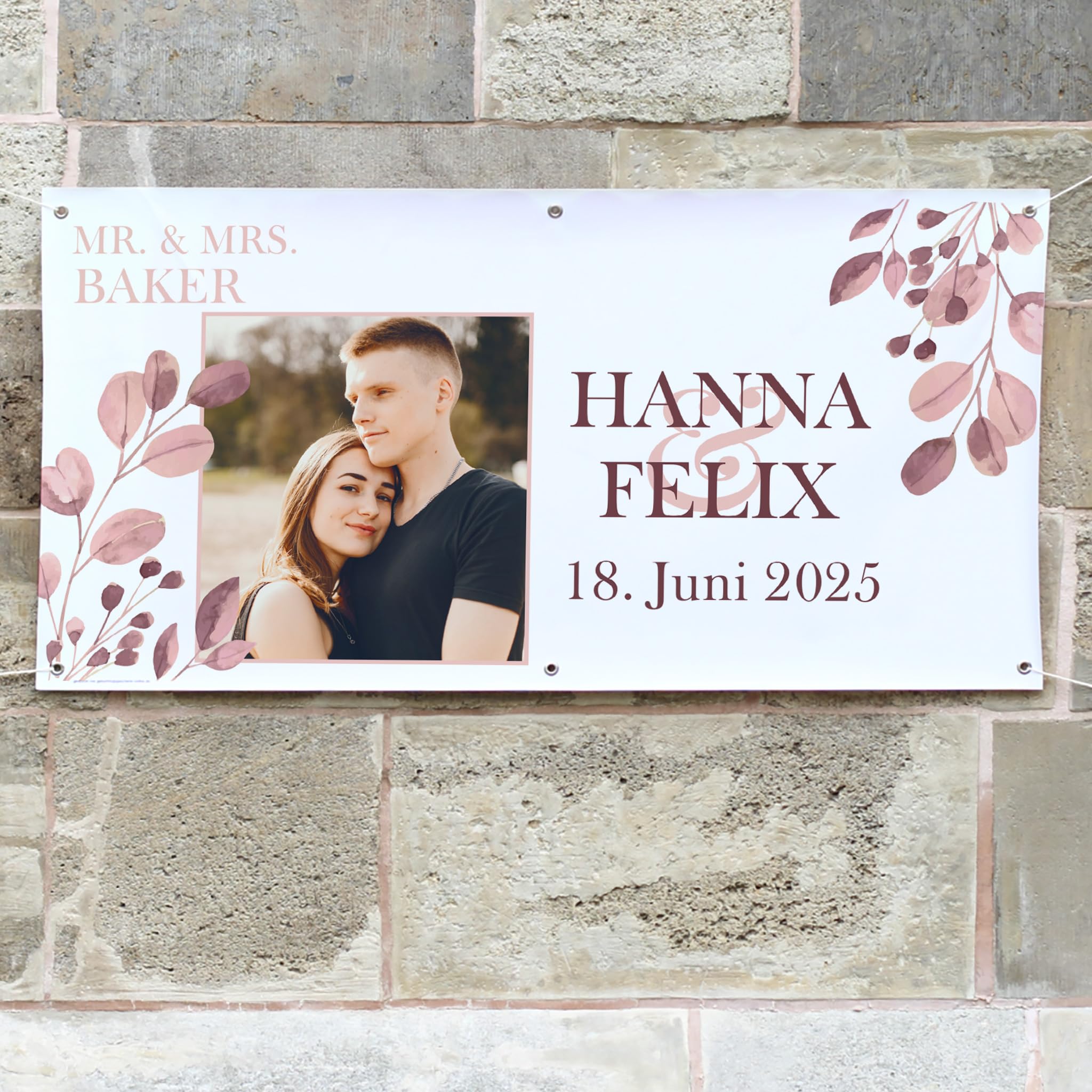 Herz & Heim® Personalisiertes Hochzeitsbanner mit Foto, Namen und Datum – Individuelle Hochzeitsdeko für Empfang oder Feier – Banner als Dekoration zur Hochzeit (Eukalyptus, Material Kunststoff)