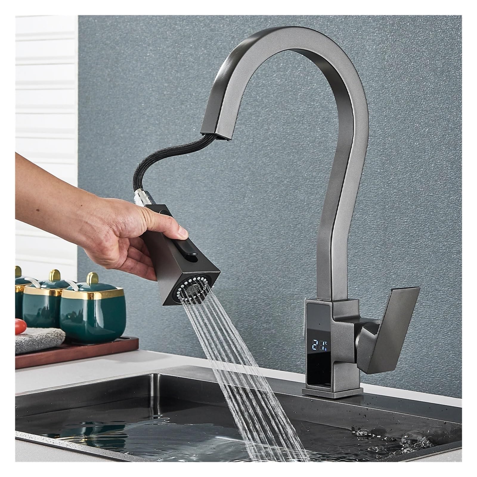 Robinet de cuisine mitigeur rotatif 360 pour simplifier la vaisselle