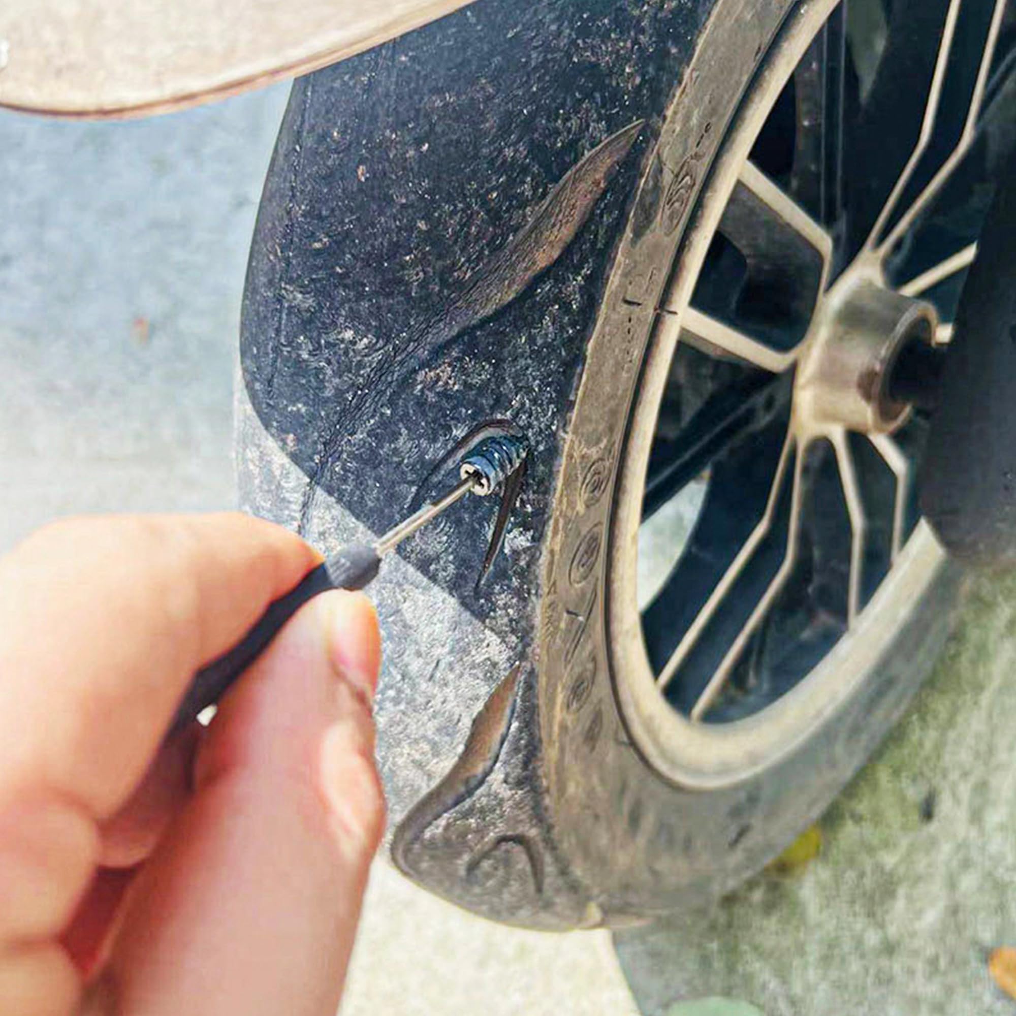 20 Sztuk Gumowych Gwóźdź do Opon ze Śrubokrętem, Samoobslugowy Zestaw do Przebicia Naprawy Opon, Próżniowych Gwoździe do Samochód Motocykl i Rowerów (10 S+10 L)