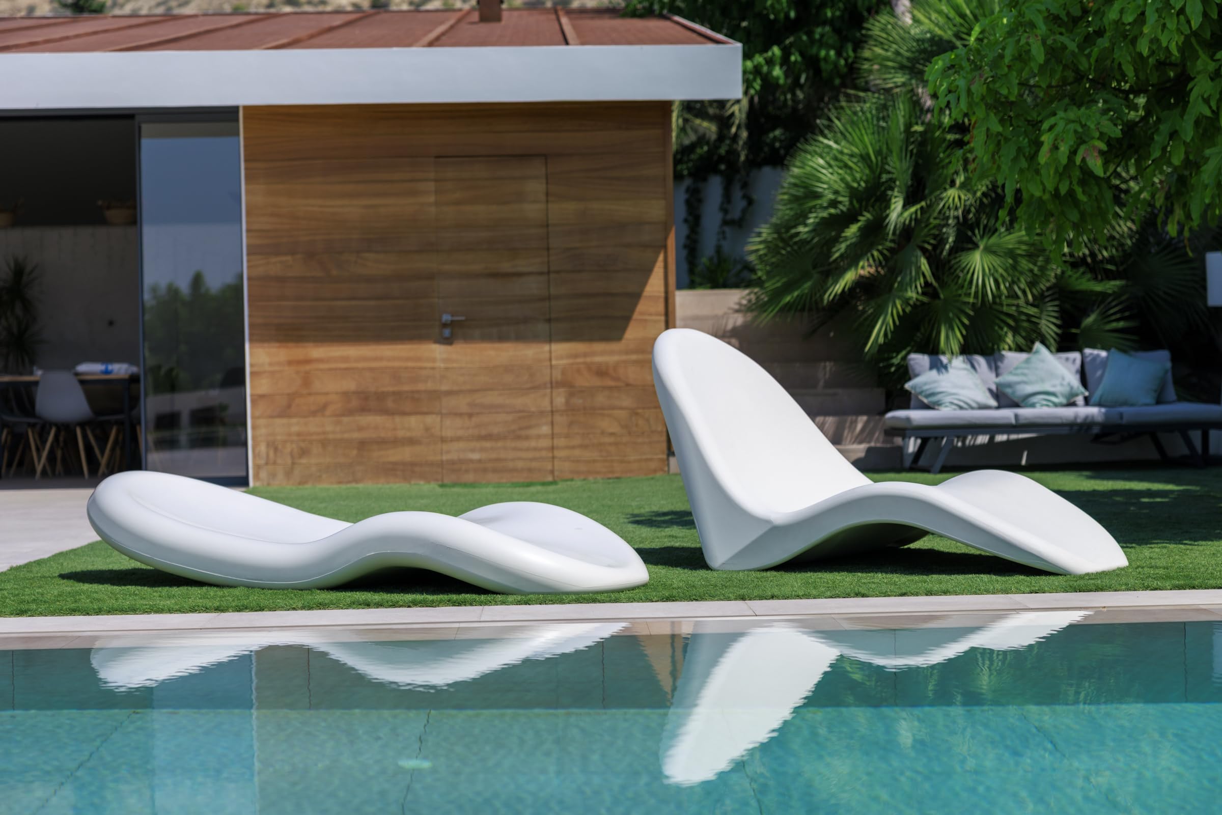 Newgarden - Rasa Tumbona de Exterior de Diseño Piscina del Hotel Club de Playa Jardín Blanca Apilable y Súper Resistente a la Intemperie