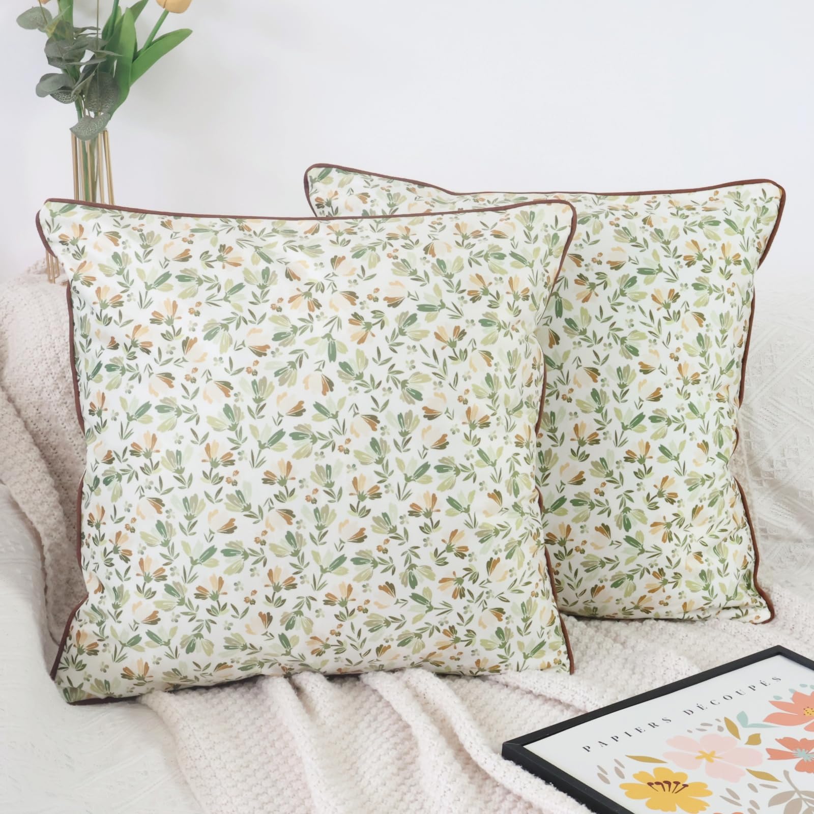 NIULAA Luxury Velvet Cushion Cover, 40 x 40 cm, Colourful Flower Cushion Covers, Set of 2 Daisies, Decorative Sofa Cushion, Soft Square Throw Pillow Aesthetic Cushions, Country Style - 40 x 40 cm, 2 stuks - Green Brown