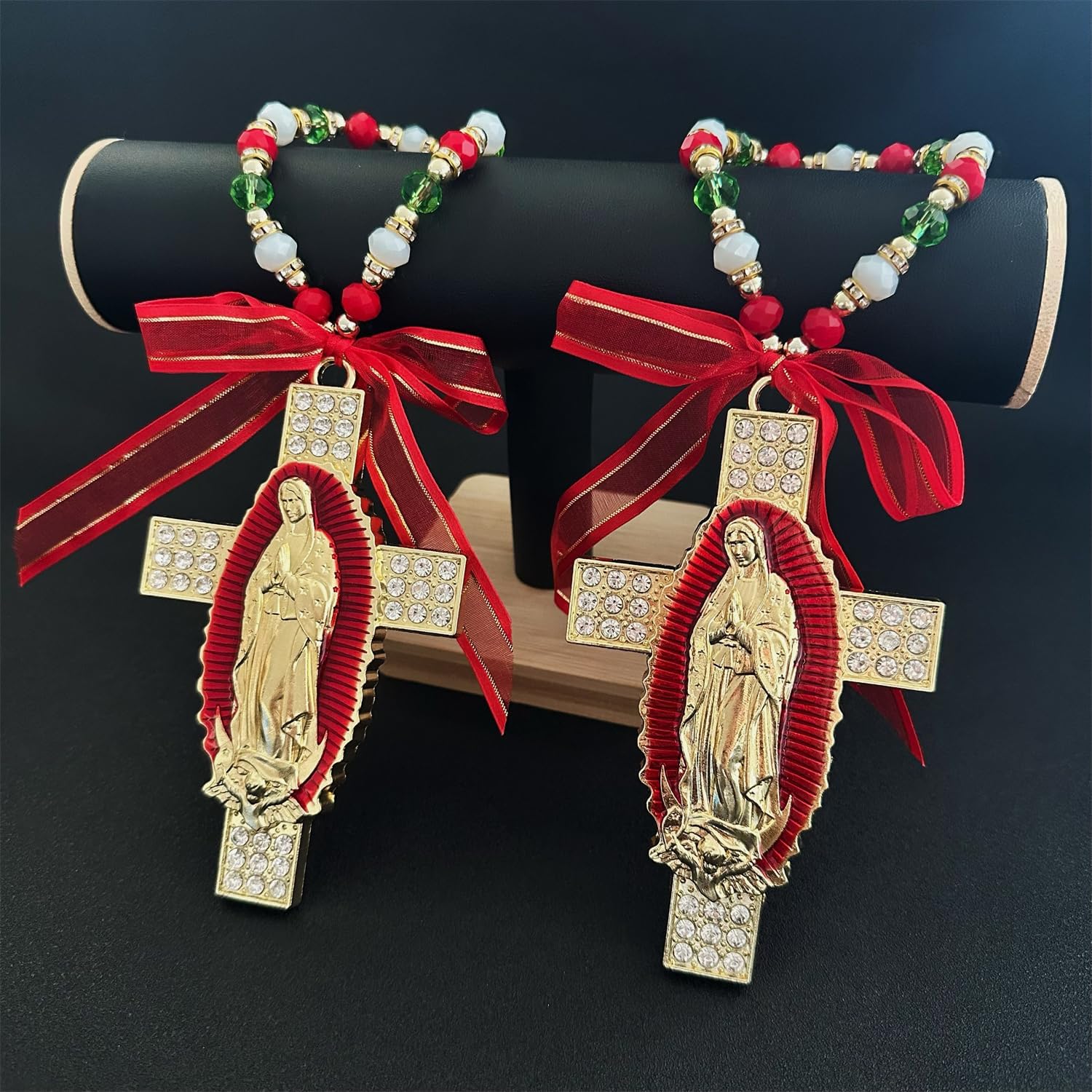 Bovemee Saint Jude Medal Crucifix Door Hanger, 2 Pieces, Catholic Gifts with Saint Benedict, Virgin Mary Medal, Christian Prayer Cross Home Decor (2PCS Red Virgin Mary Cross)
