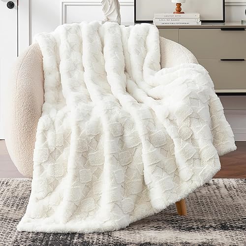 Cozy Bliss Faux Fur Textured Throw Blanket for Couch Super Soft Fuzzy Checkered 