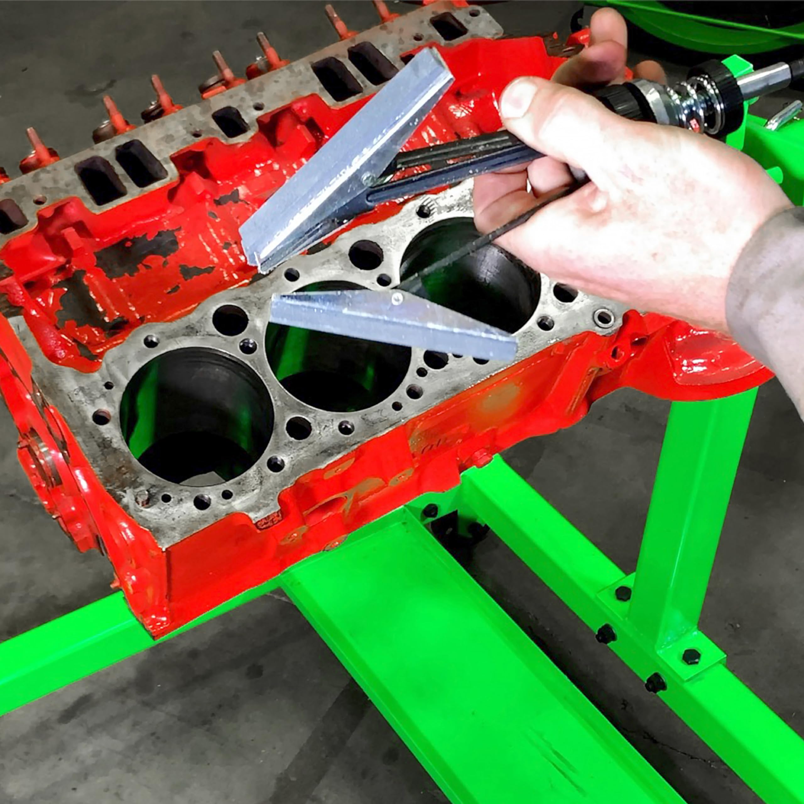 OEMTOOLS 25041 - Sgrassatore per smerigliatrice a Cilindro Motore Regolabile, Strumento per levigatura con 3 Pietre a Grana Media da 10,2 cm, Punte Standard compatibili per levigatura positiva del