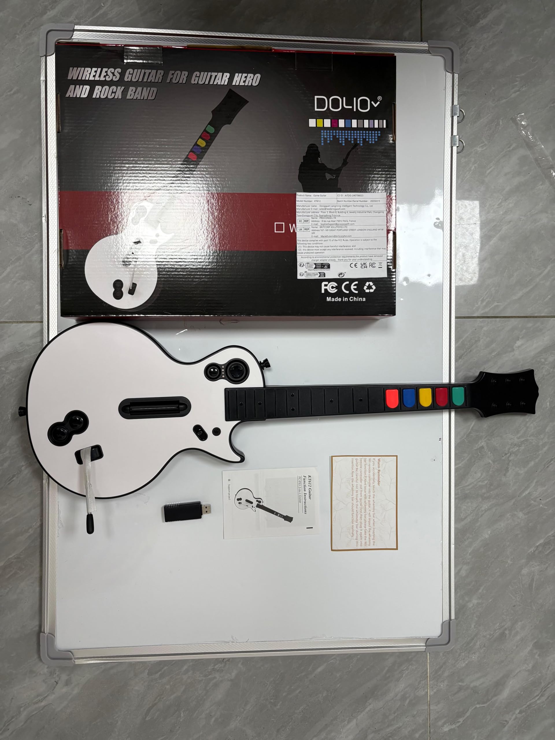 DOYO Controller Guitar Hero per PC e PS3, Chitarra Wireless per Guitar Hero 3/4/5 e Giochi Rock Band 1/2, Chitarra Guitar Hero con Tracolla per Chitarra (Dieci Tasti/Bianco)
