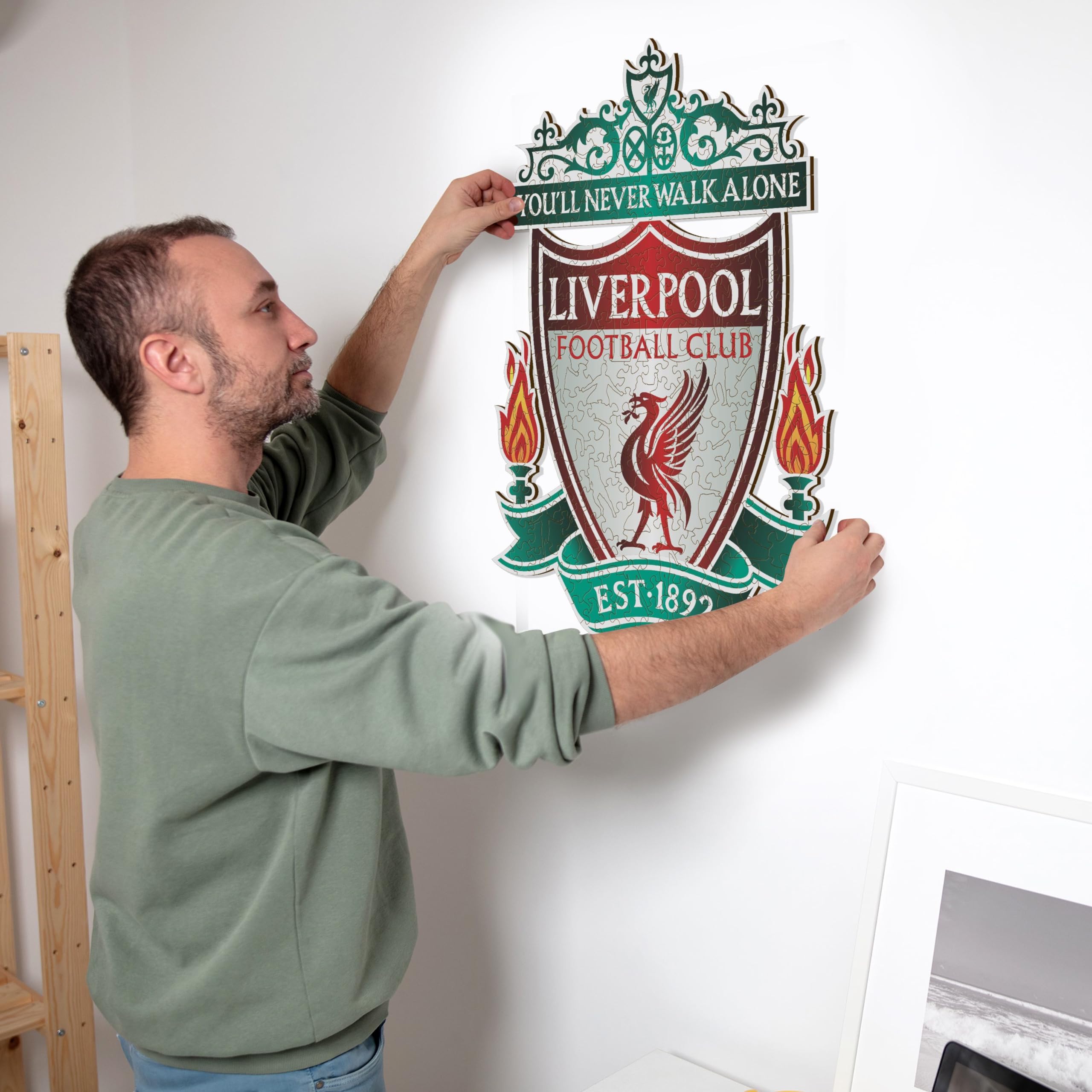Iconic Puzzles, Liverpool Crest, 100% ökologisch nachhaltiges Holzpuzzle mit offizieller Lizenz, Größe L, 500 Teile