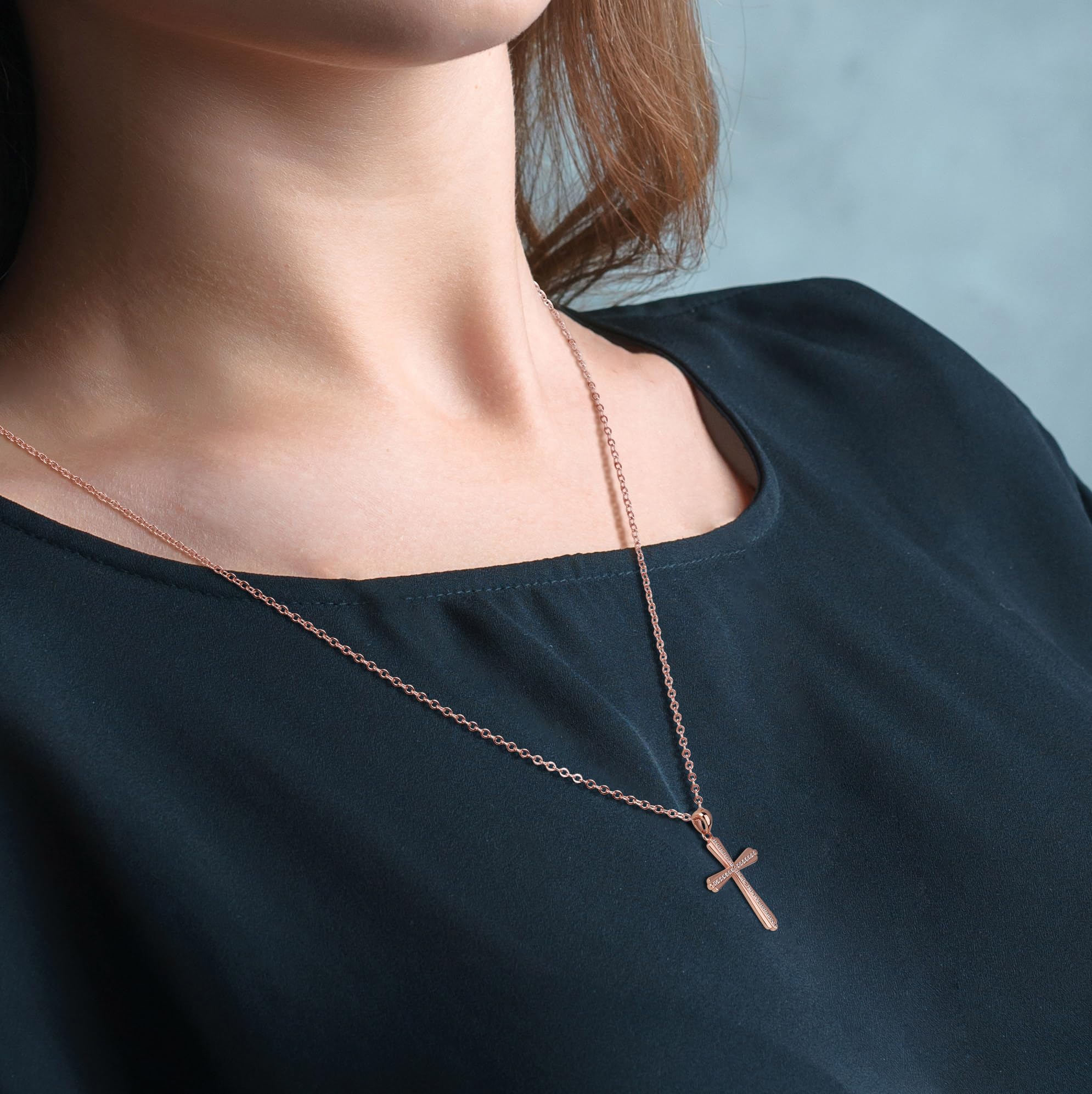 GAVU Collana in Argento con Ciondolo Croce con Piccoli Diamanti da Donna