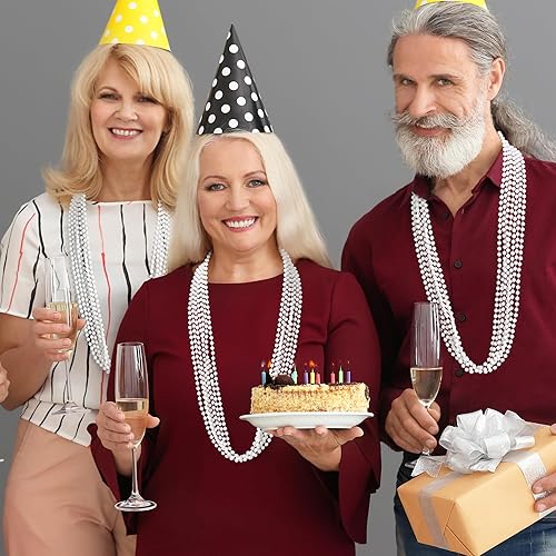 Vista 7 de Cuentas de Mardi Gras, 120 collares de cuentas, cuentas blancas de 33 pulgadas a granel, accesorios de Mardi Gras, mantas de desfile de disfraces