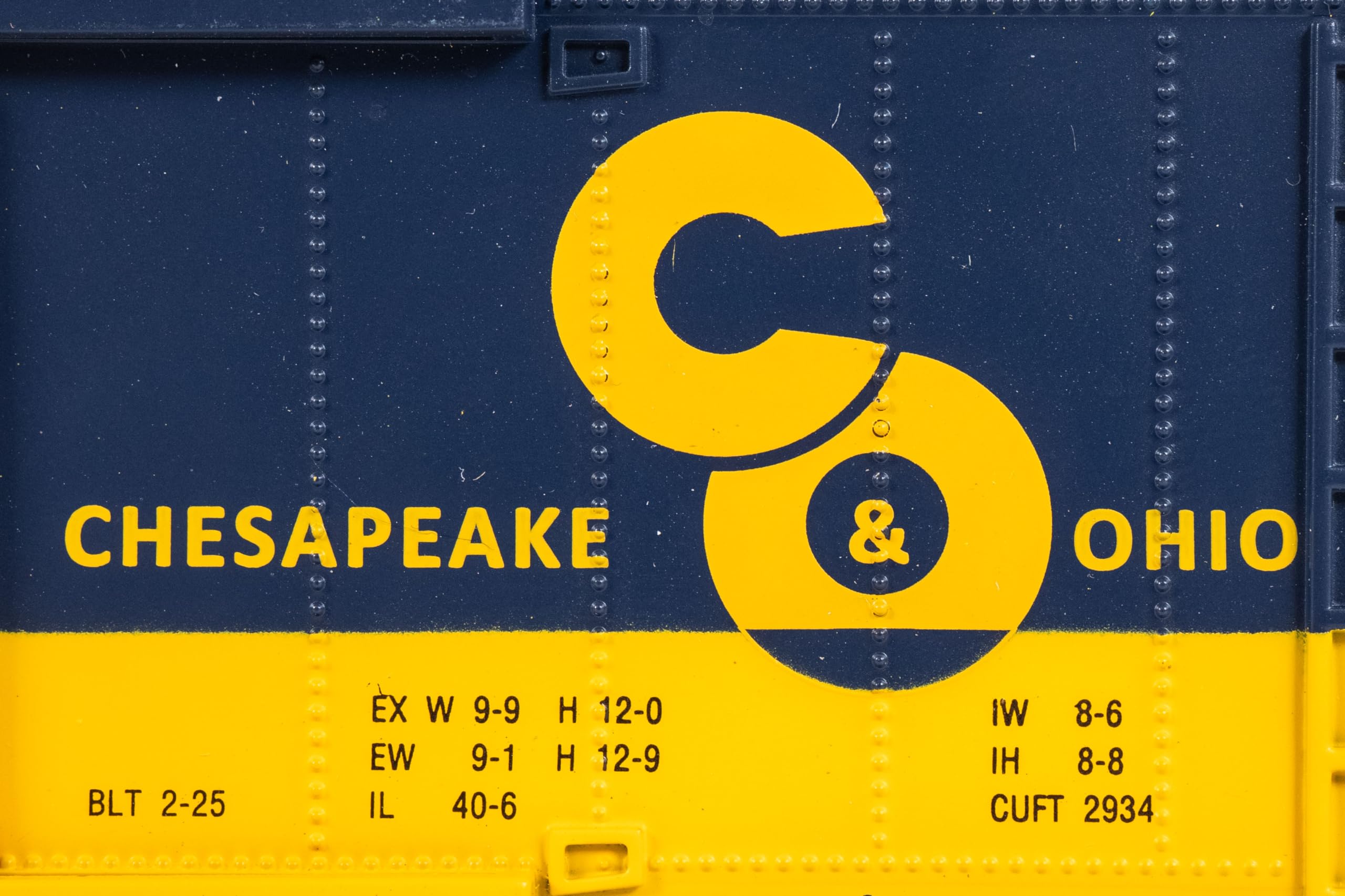 Amazon.com: Bachmann Trains - 40' Box Car -Chesapeake & Ohio