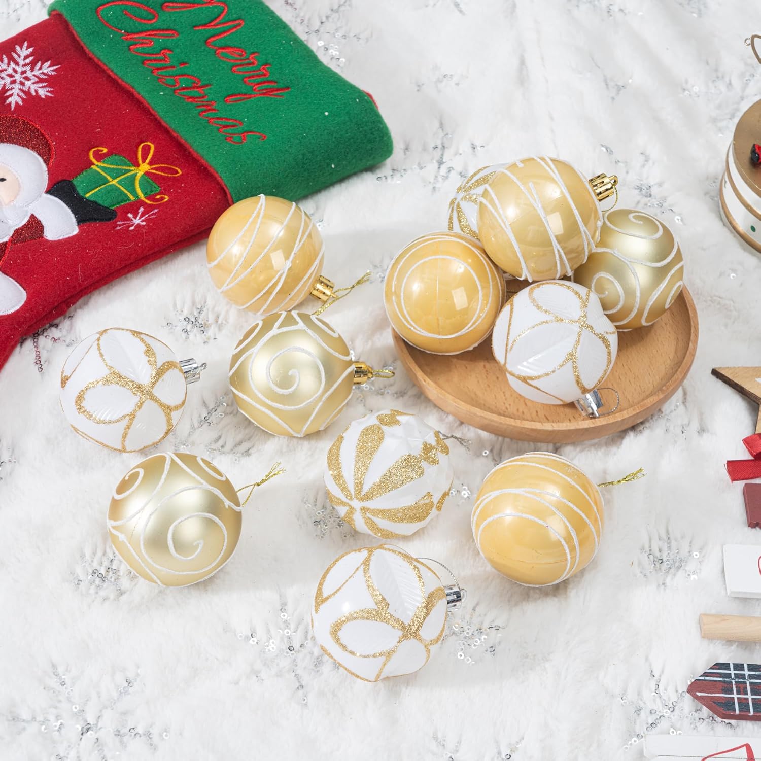 100Pcs Christmas Balls Ornaments Set, Shatterproof Christmas Decorations with Hand-held Gift Package for Xmas Tree/Holiday/Wedding/Holiday/Party Decor (Gold & White) - Image 2