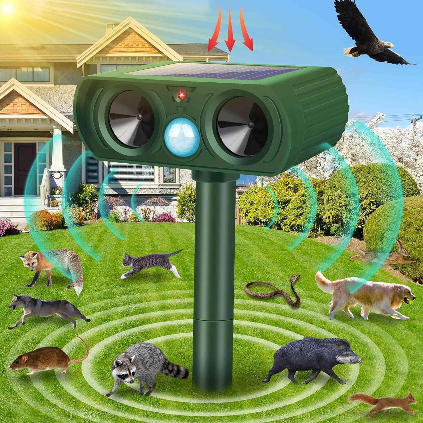 Ultrasonic Solar Powered Animal Repeller Bird Dog Rat Fox Scarer Garden Repellent Outdoor LED Flashing Garden Deterrent, Waterproof Outdoor Device for Cats, Squirrels, Rats
