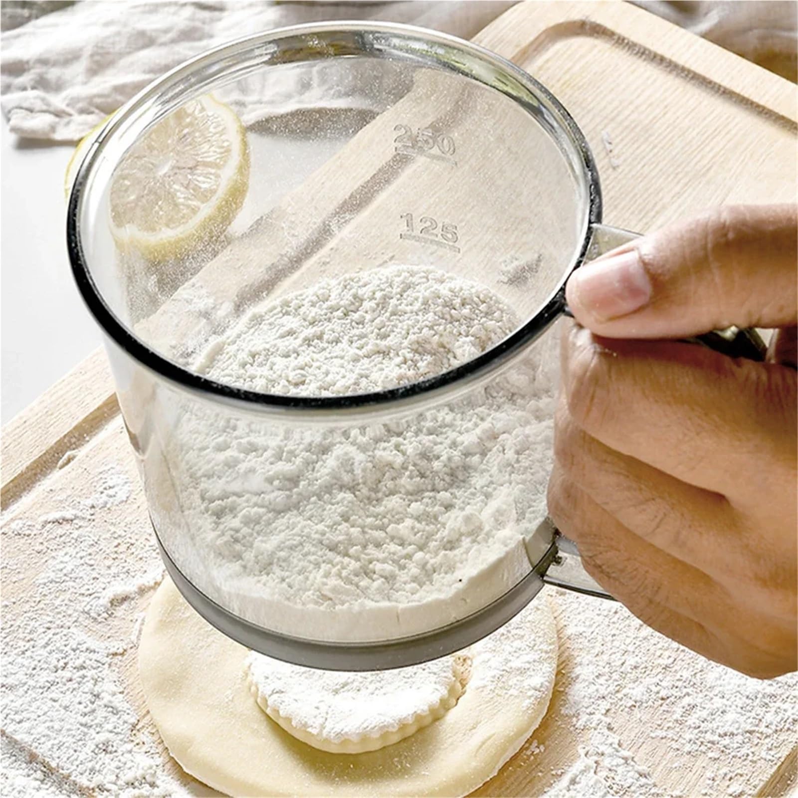 Przesiewacz mąki Prasa ręczna Półautomatyczny plastikowy kubek do przesiewania mąki Gadżet kuchenny Ręczny filtr do mąki Profesjonalne przesiewacze mąki(Double)