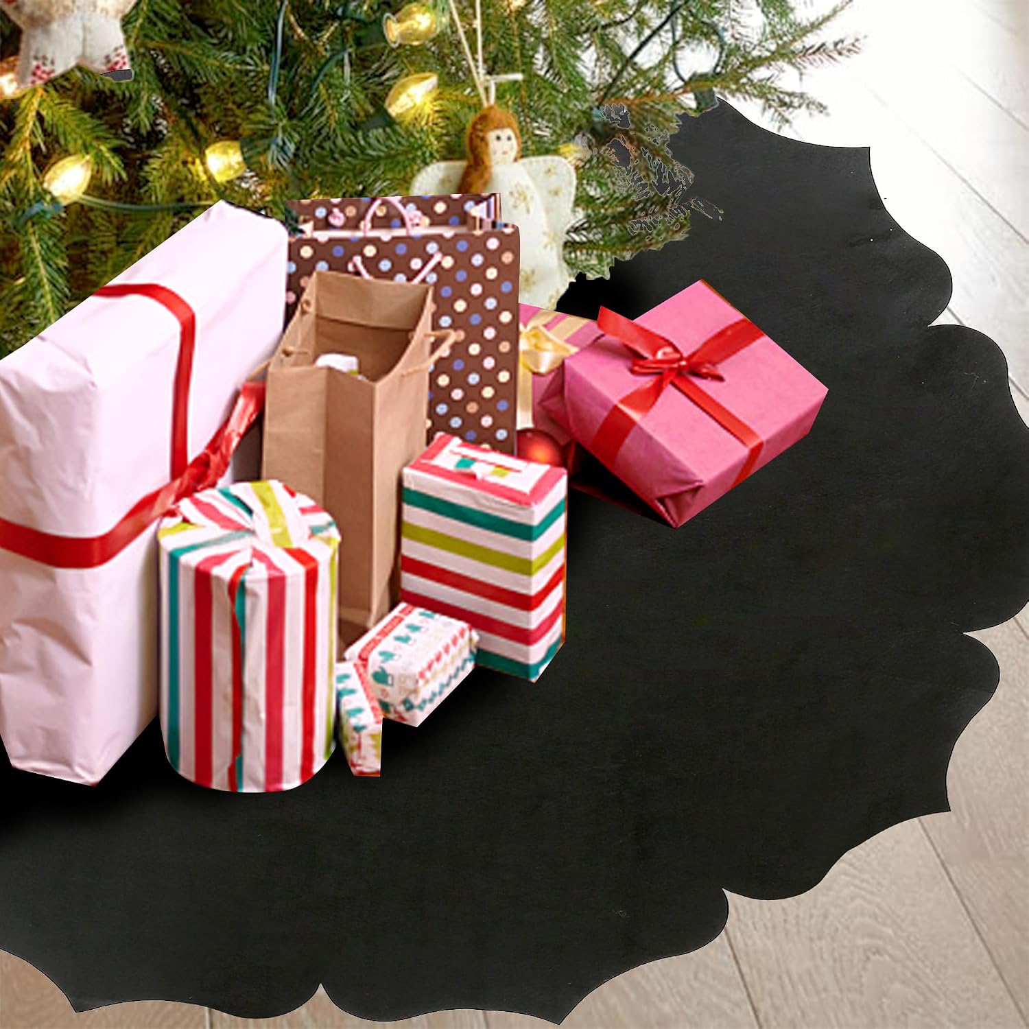 Christmas Tree Skirt,48 inch Classic Non-Woven Fabric Black Tree Skirt,for Xmas Tree and Holiday Indoor Decoration(Black, Small)
