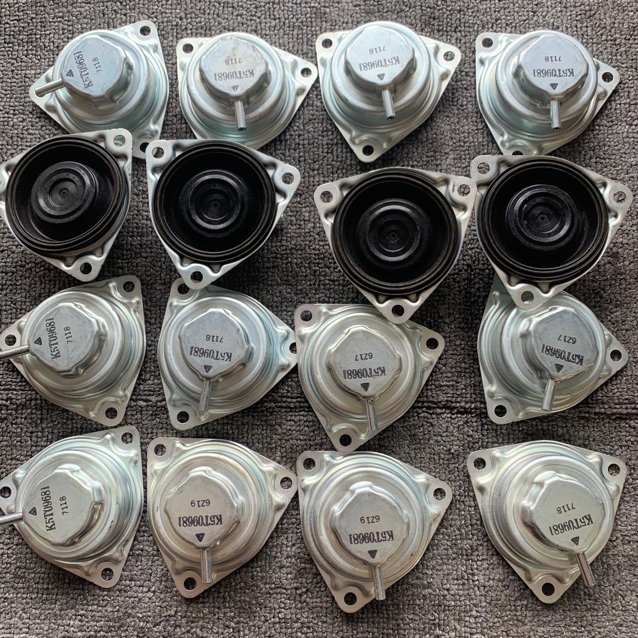 auto parts K5T09681 7118 172705AAA00 turbocharger vacuum cover (10)