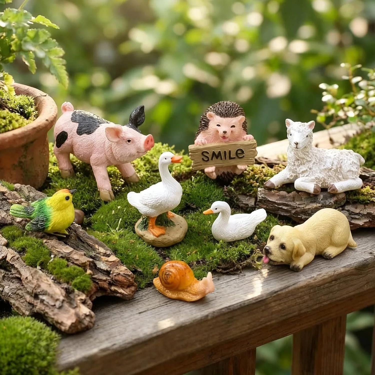 FAKOFIS 8 PCS Mini Farm Animals Garden Ornaments Outdoor Statue Decoration for Patio, Balcony, Yard, Birthday Gifts, Art Garden Gifts for Women