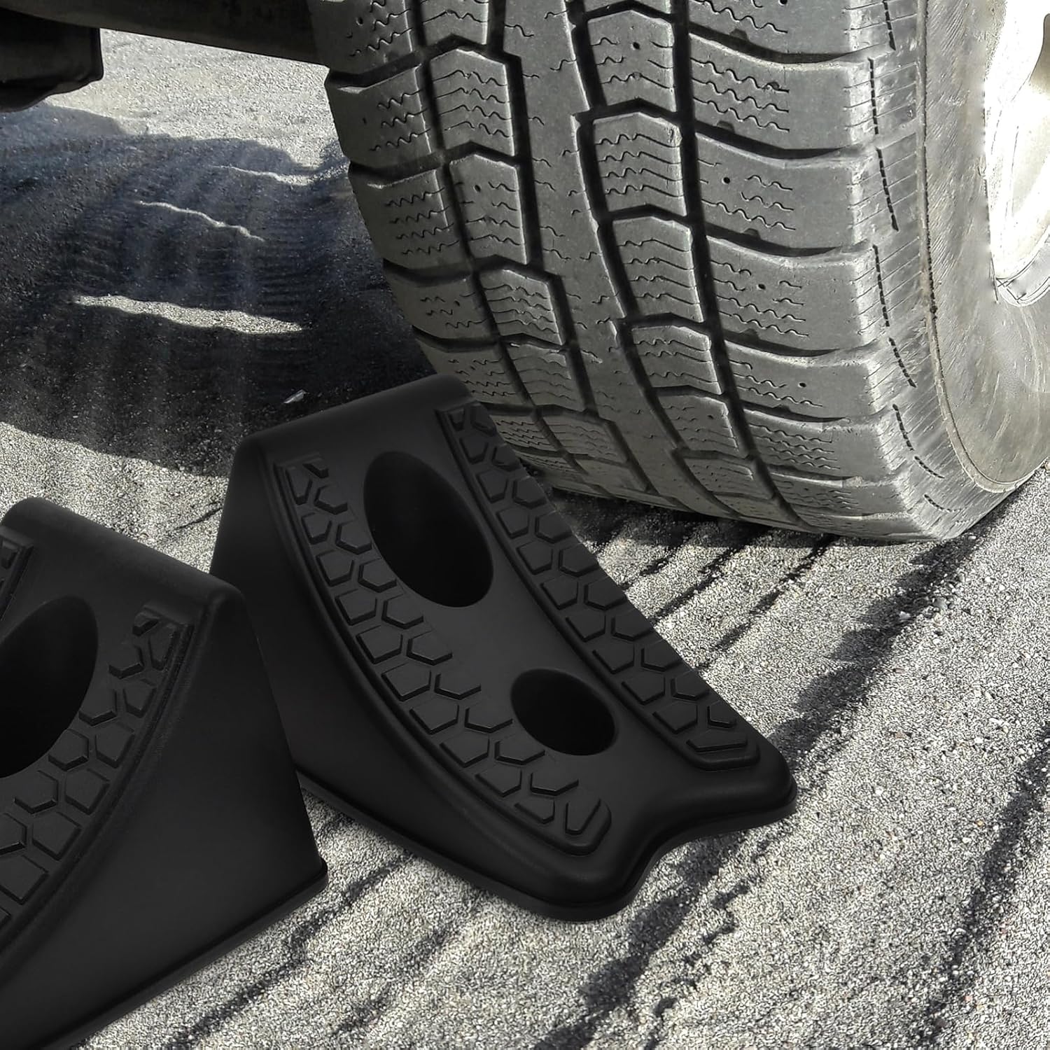 ULTECHNOVO 2pcs Heavy Duty Rubber Wheel Chocks for Cars and Trailers