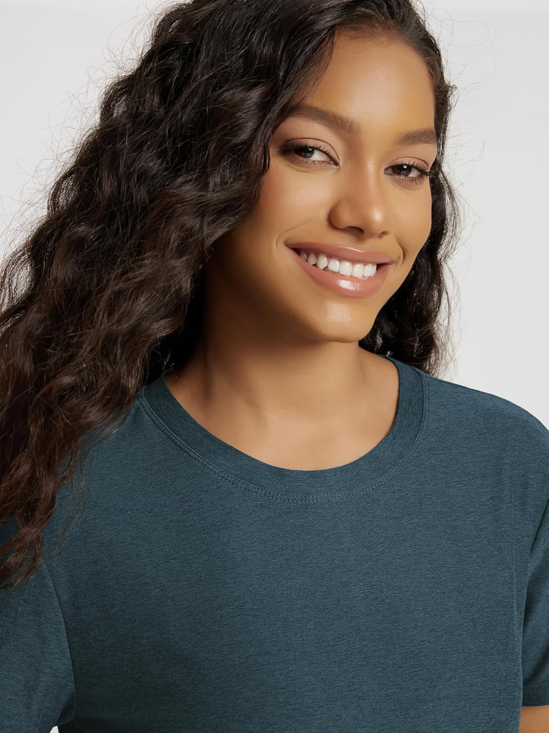 ODODOS Women's Performance Cropped Tee Ultra Soft odSTRATUM Tech Short Sleeve Relaxed Top Crew Neck T-Shirts - Image 5